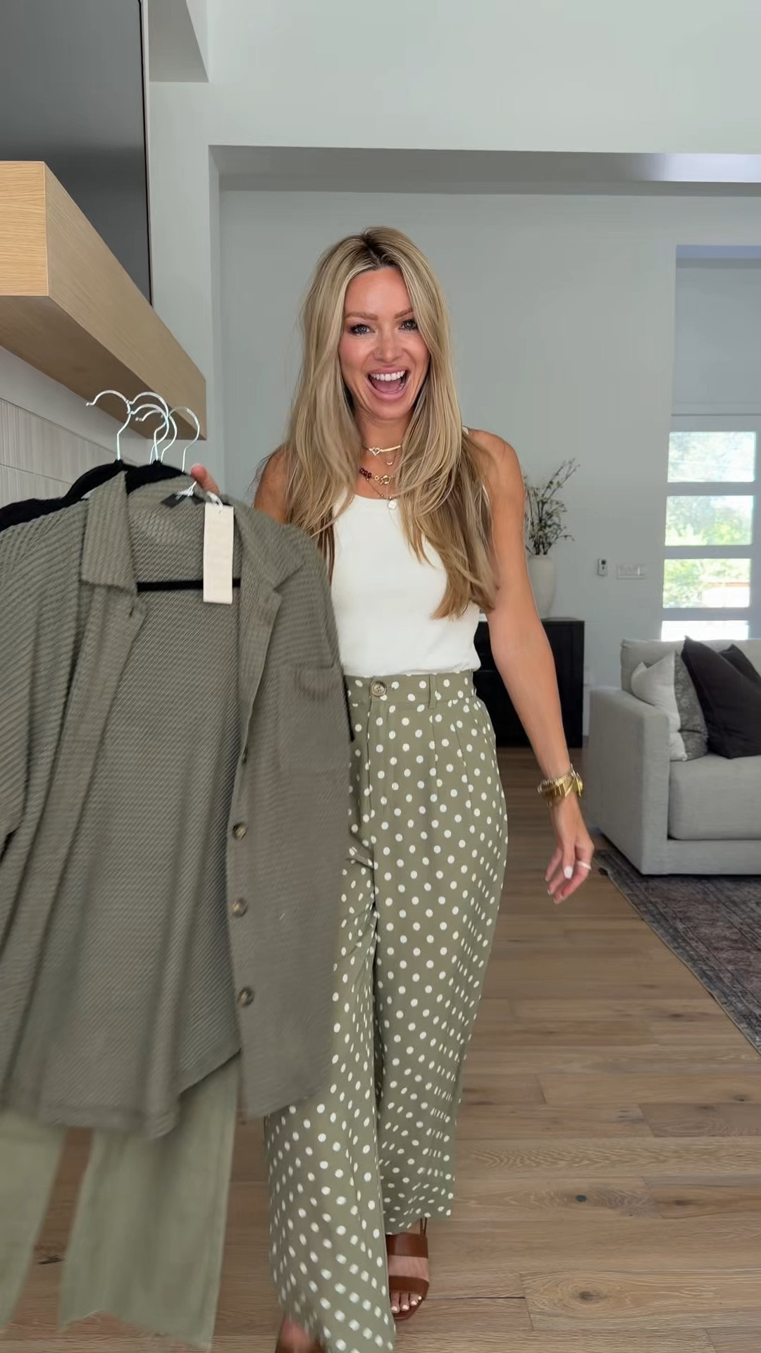 Amazon outfits in my favorite color for transitioning into fall. 💚

These are the Amazon finds I’ve been reaching for lately because they’re effortless, versatile, and perfect for those in-between seasons. Plus, there are a few American Eagle-inspired finds that are so good.

Tell me your favorite look below! 👇

#amazonfashion #amazonfinds #falloutfits #affordablestyle