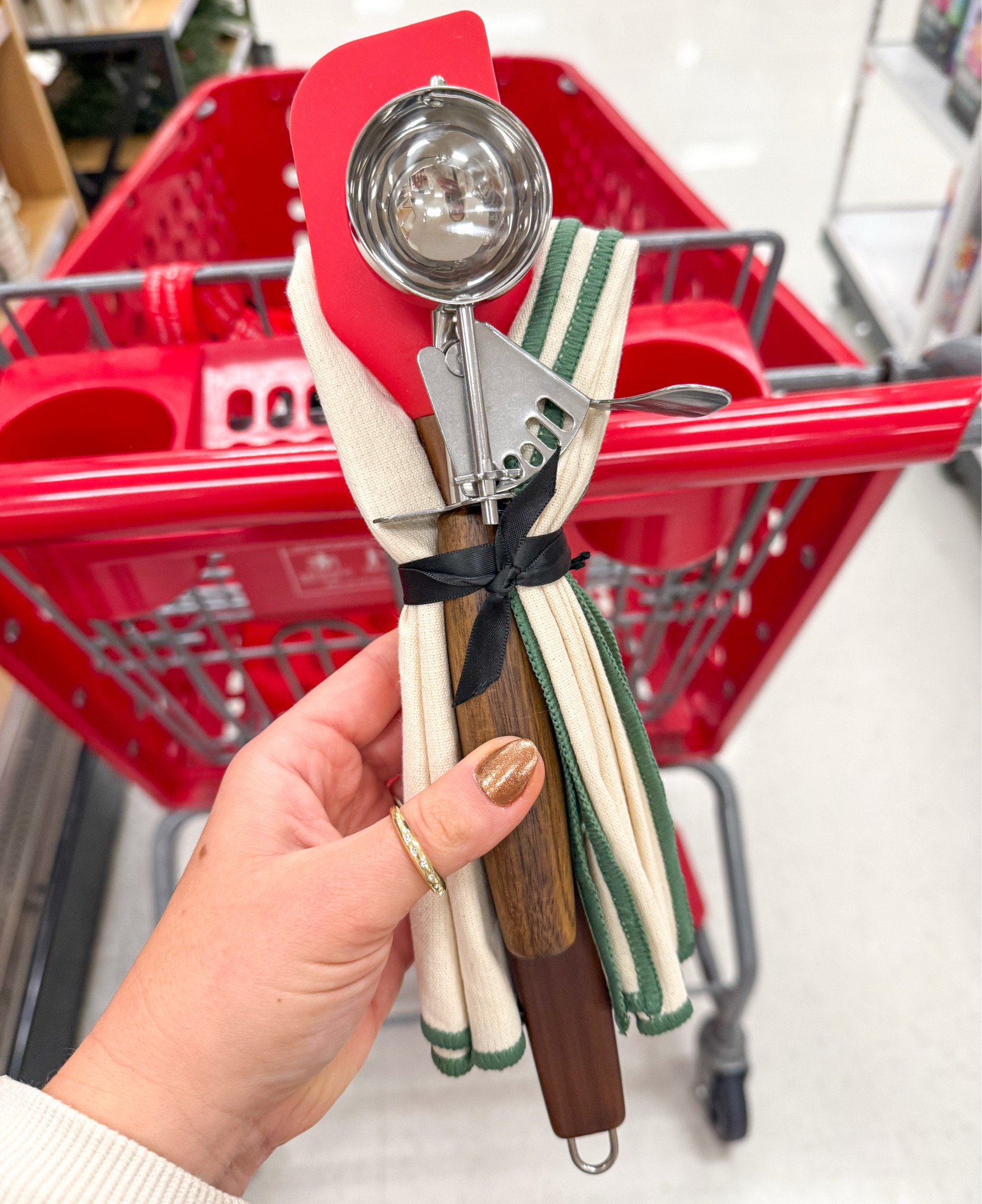 New Hearth and Hand seasonal arrivals ❤️💚

#LTKSeasonal #LTKHoliday #LTKHome