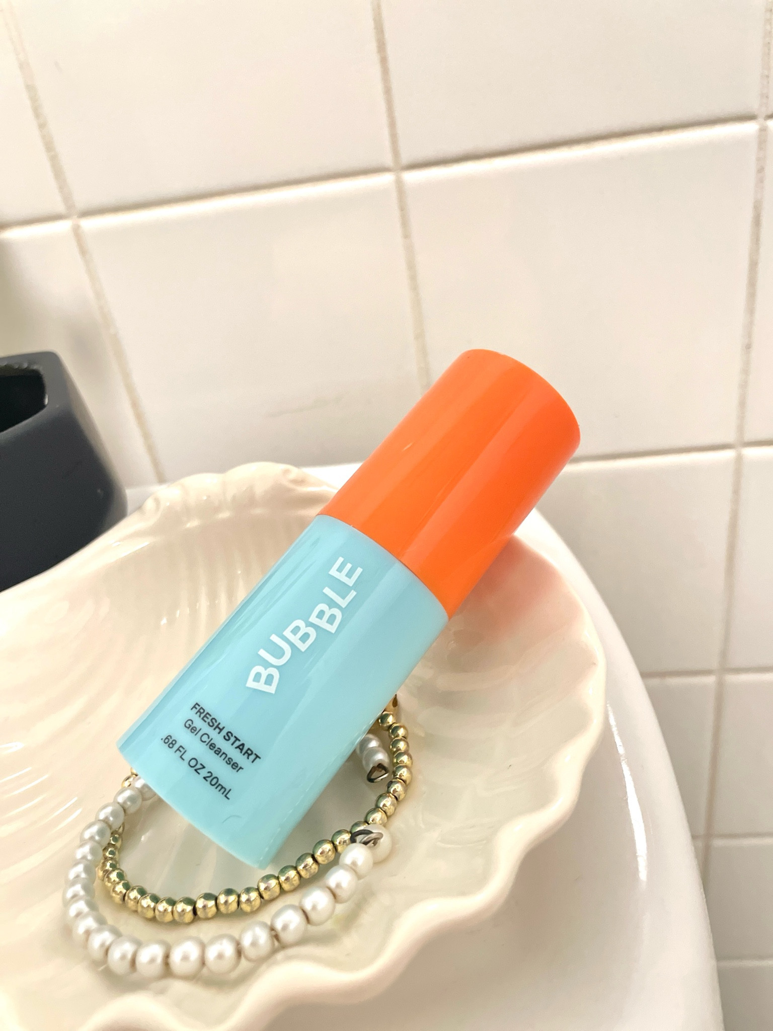 My favorite cleanser! 🫧💛 @bubble
use code “anamariedsmq” for a 10% off
#bubbleambassador
#bubble #bubbleskincare 

#LTKBeauty #LTKSaleAlert #LTKxelfCosmetics