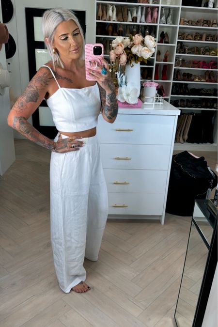 Resort wear white linen set XS long in bottoms medium regular in top 

#LTKActive #LTKSeasonal #LTKFestival