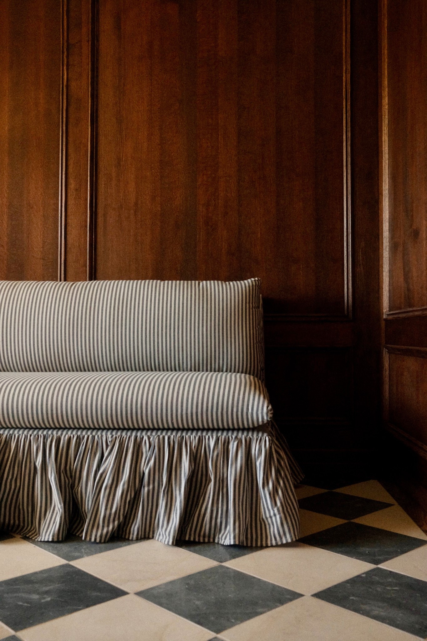 For our modern vintage style dining room I found the most stunning ruffled settees to serve as banquette seating.  It’s comfortable, the fabric is durable, and easy to assemble.  It’s well made and comes in several colors and patterns!  #livingroom #diningroom #settee #furniture 

#LTKHome