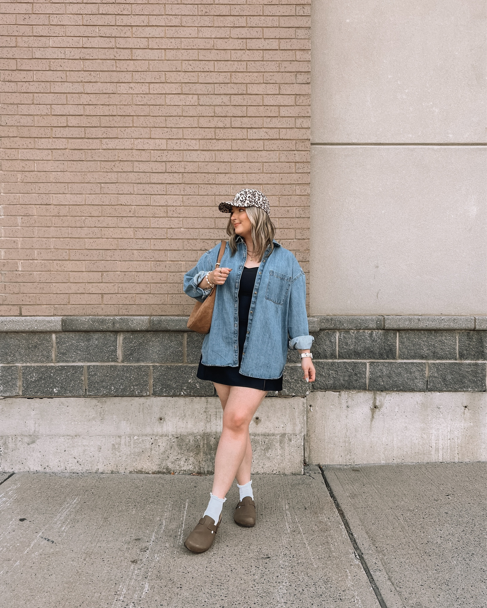 Casual midsize early fall outfit • My athletic dress is such a good closet staple! Tall girl friendly and TTS, wearing L. I love this denim shirt as a fall layering piece, also wearing L. My Birkenstock Boston inspired clogs are from Amazon and have held up so well! I’m usually a 9.5-10 in shoes and wear a 10 in these


#LTKmidsize #LTKautumn #LTKstyletip