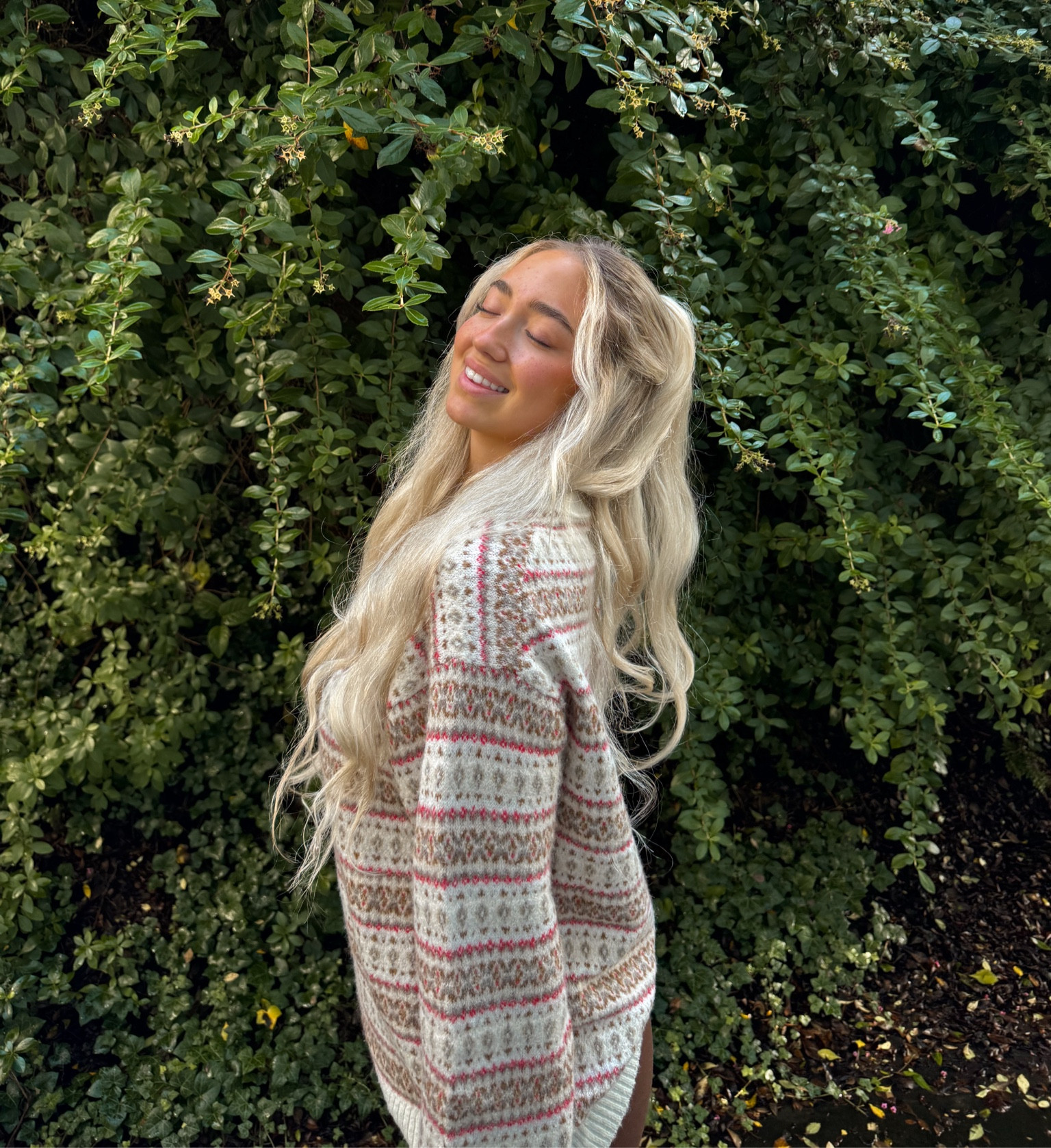 Cozy holiday sweater — exact one linked :)

#LTKHoliday #LTKOver40 #LTKGiftGuide