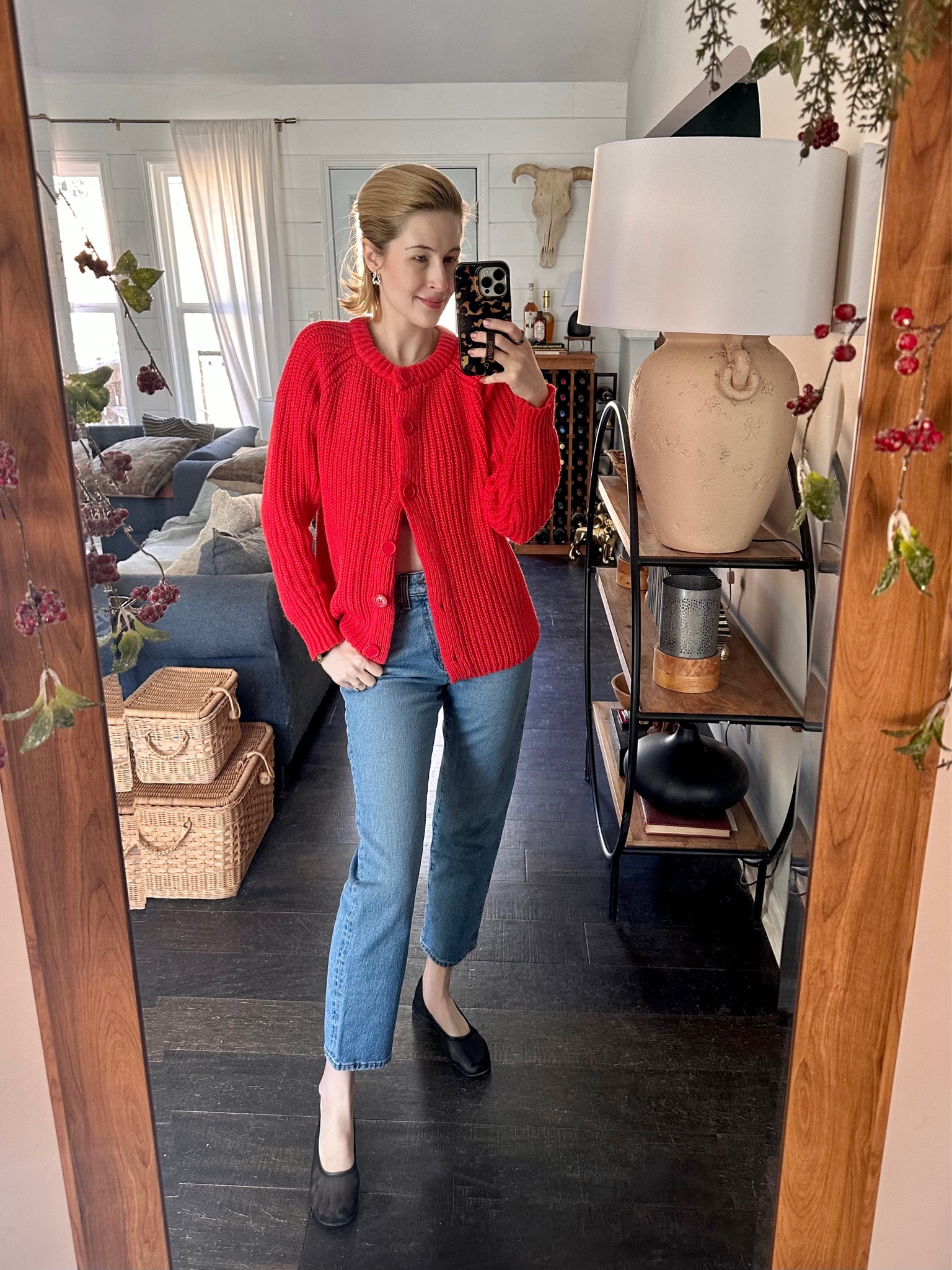 Feels like spring today so we’re breaking out the cropped jeans 

Spring outfit | red sweater | red cardigan | jeans | cropped jeans 

#LTKShoeCrush #LTKWorkwear #LTKFindsUnder100