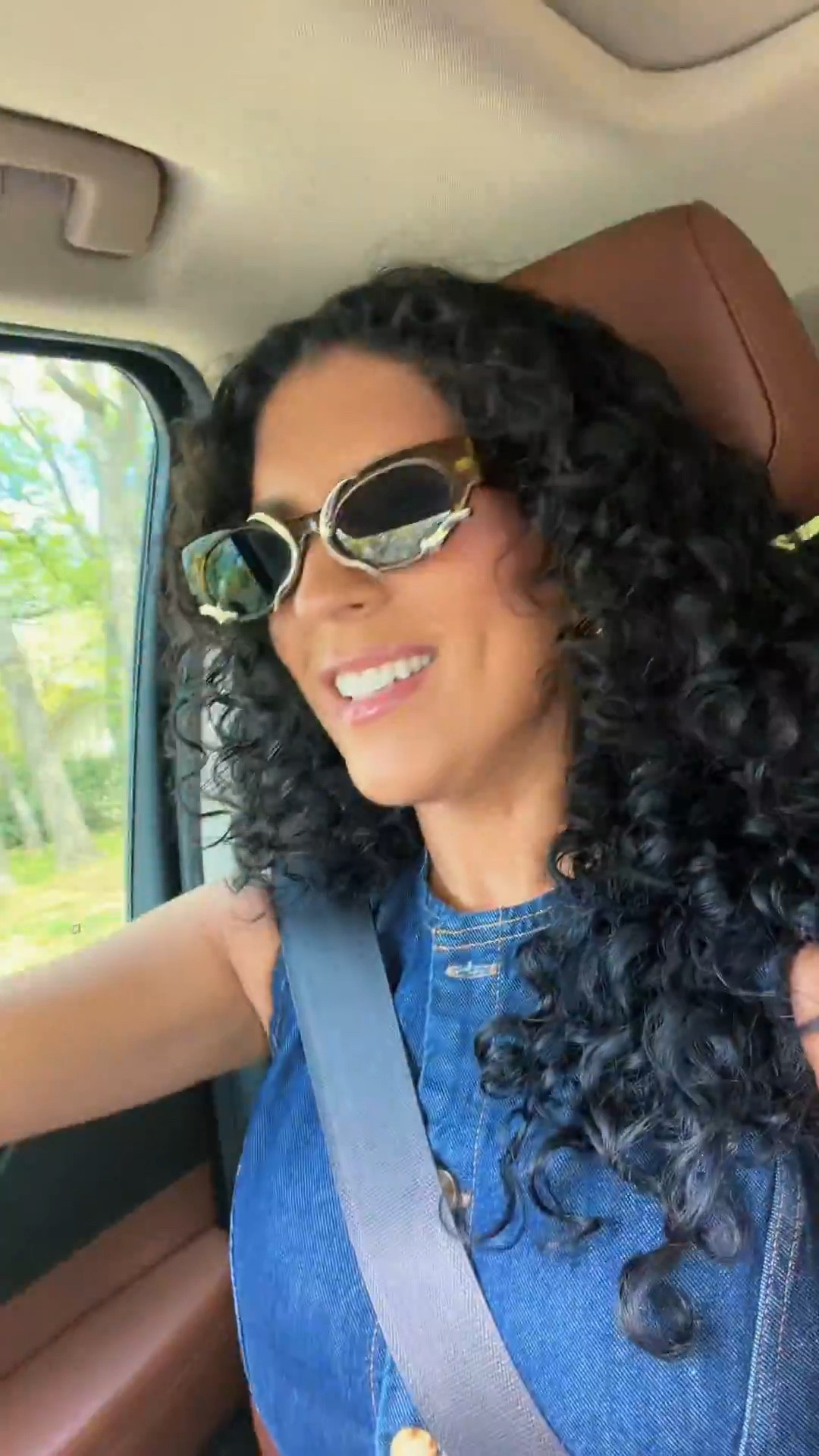 Windows down, curls popping, and this top on repeat 🎶✨

#ulta #abercrombie #happinesss

#LTKdayinmylife #LTKselfcare #LTKstorytime