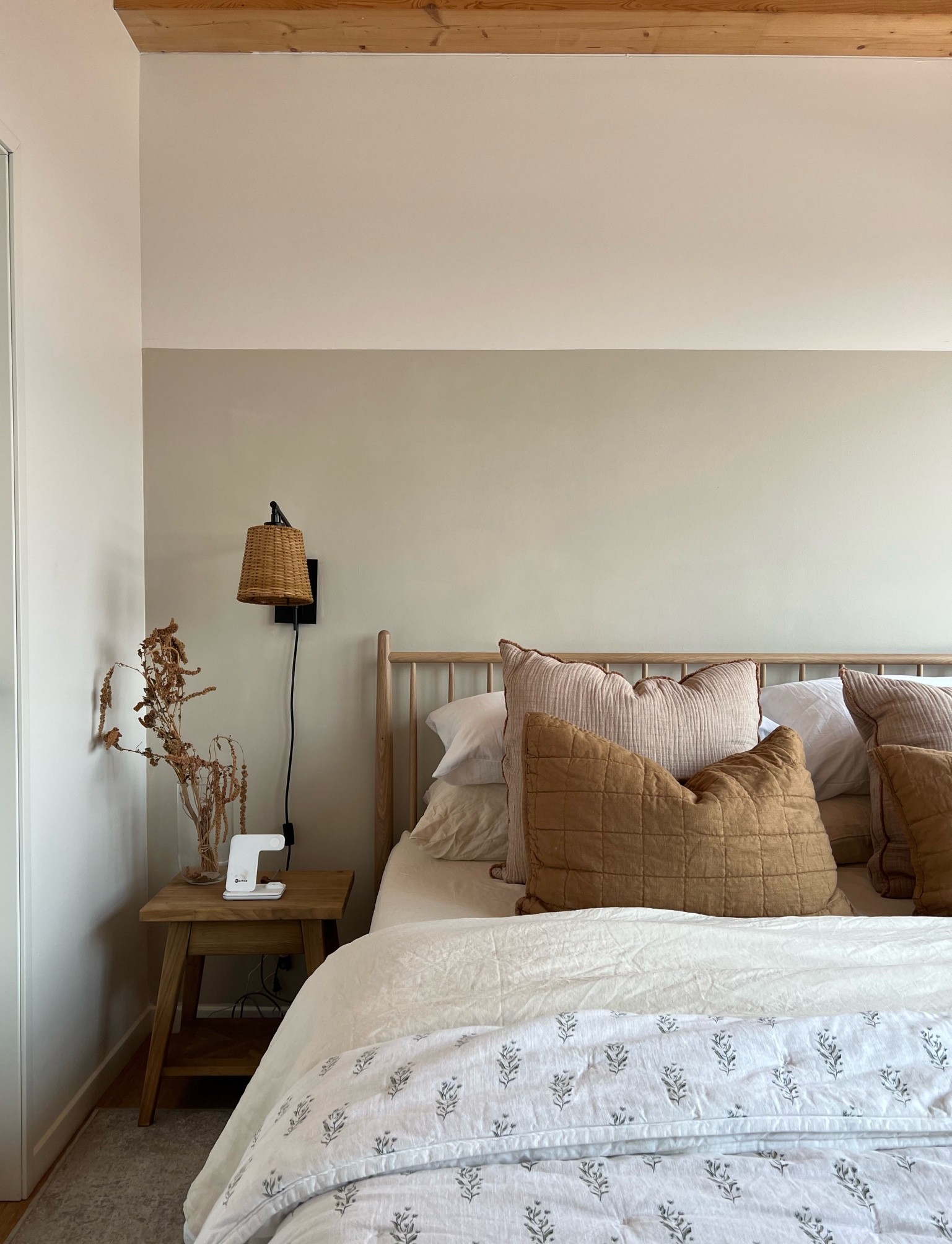 our neutral aesthetic bedroom in Cleveland 🤌🏼 really went for that amber interiors look

#LTKstyletip #LTKSeasonal #LTKhome