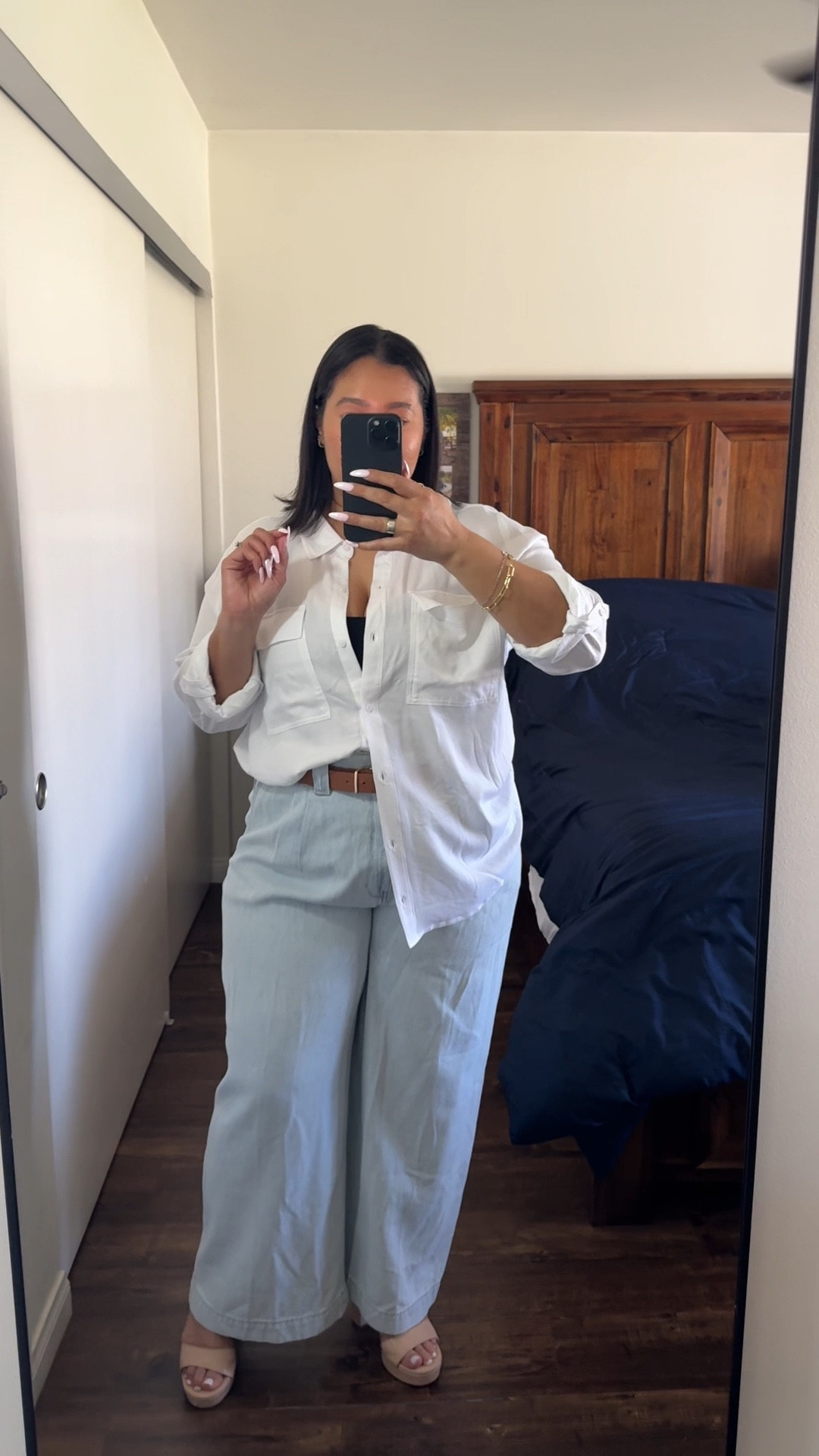 Okay @express I see you ✨

Easy Spring Outfits that actually make me feel comfortable and put together? Yes please! 

As a midsize/ curvy girl I love pieces that are tummy friendly while still feeling effortless. Both of these looks do that for me! Express always gets me. 🤍

White collared shirt- XL/ runs a little big / super comfortable White
Denim trousers - 12 short/ tummy friendly / a little big / I sized up / amazing material 

Spring outfit 
Midsize outfit 
Midsize fashion 
Curvy fashion 
M
White button shirt 
White collared shirt 
Denim trousers 
Trousers 
Brunch outfit 
Date night outfit 


#LTKPetite #LTKMidsize