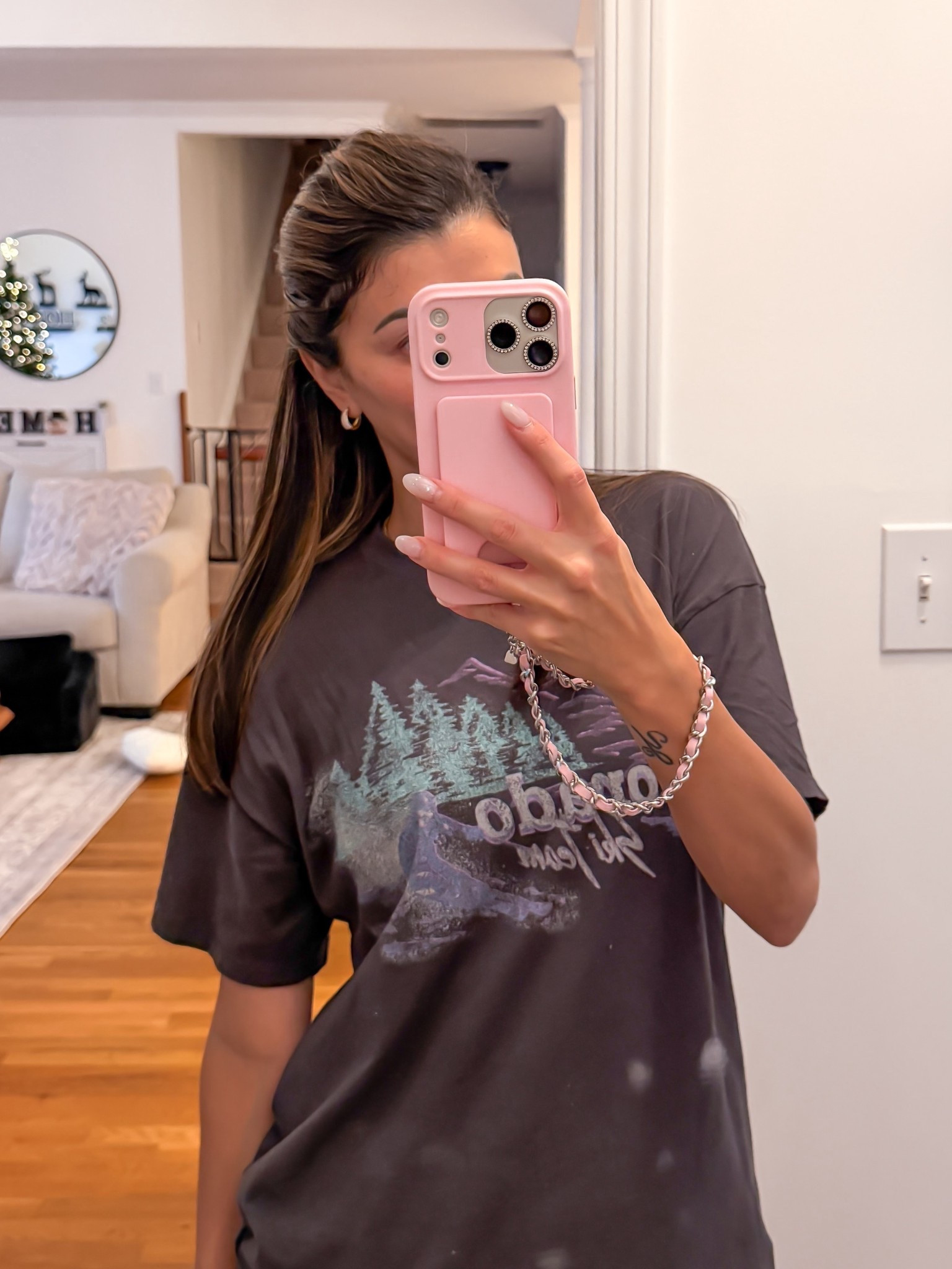 Phone case and iPhone accessories. Pink phone case. Graphic tee.

#LTKFindsUnder50 #LTKGiftGuide #LTKselfcare