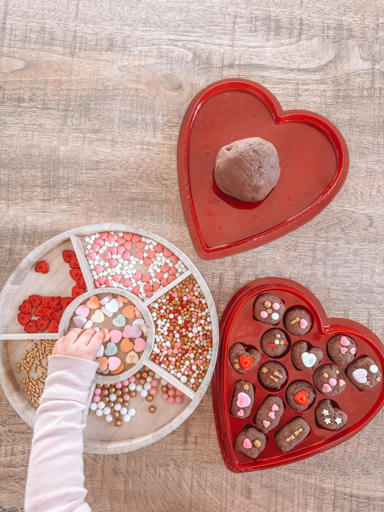 Valentine’s Day chocolate play dough activity 🤎🍫

#LTKSeasonal #LTKKids #LTKFamily