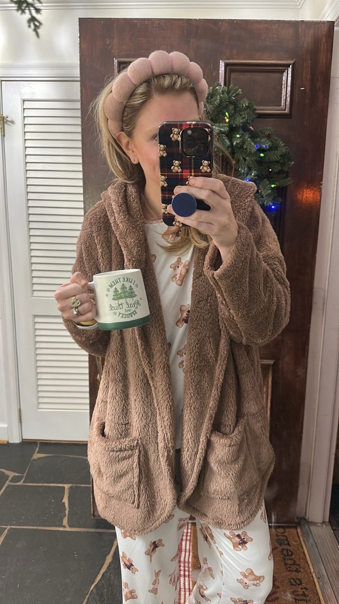 Let me highly influence you on this sleep cardigan from Walmart. Amazing!! I sized up to a L