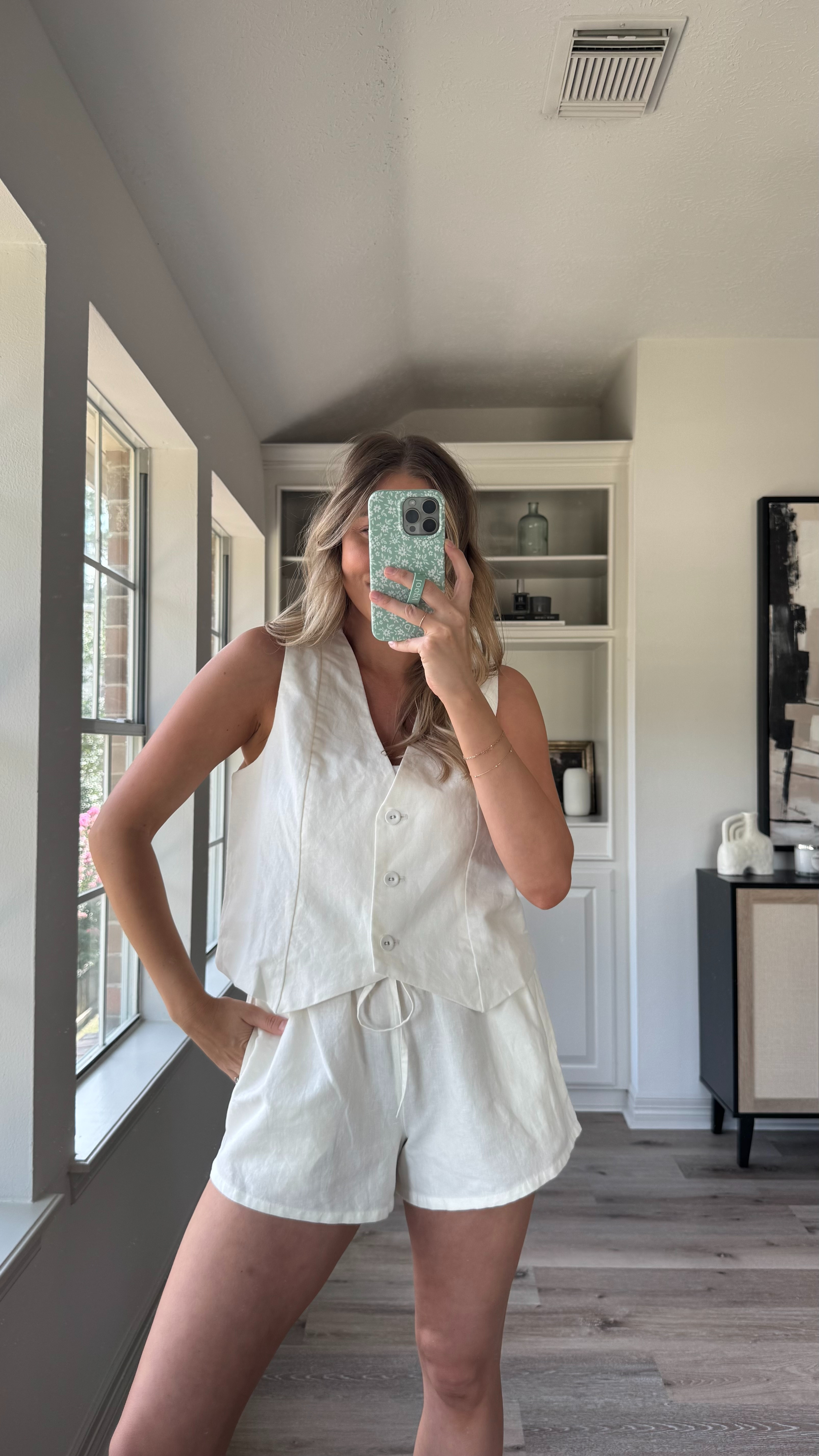 All white linen outfit for summer! This top is so chic + obviously nursing friendly. Would also look amazing with trousers or a maxi skirt in the office! I'm wearing a M in the top (could have done S) and M in shorts.  

 

#LTKSeasonal #LTKFindsUnder50 #LTKStyleTip