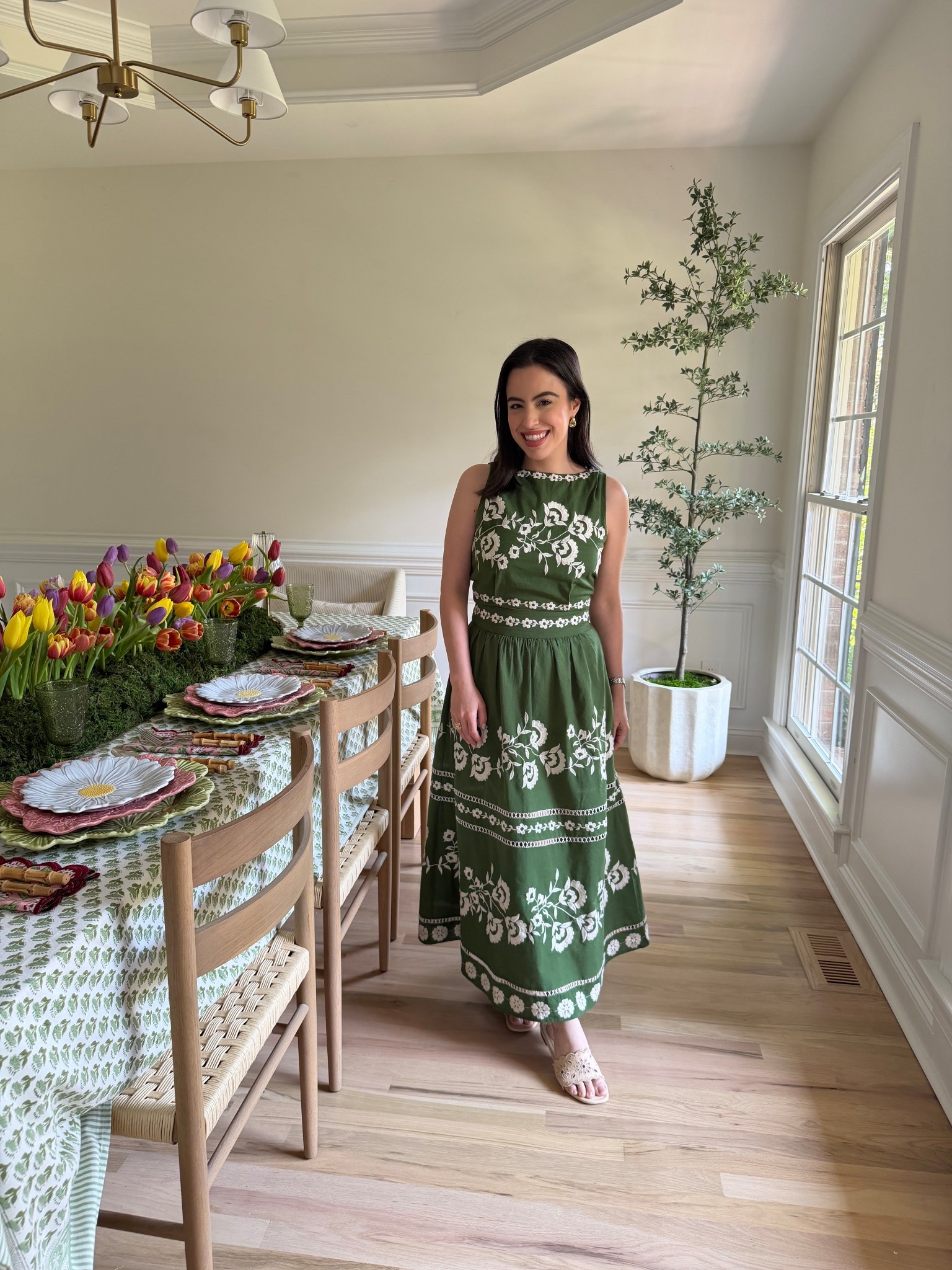 The most beautiful summer set! Wearing size 2 on both

