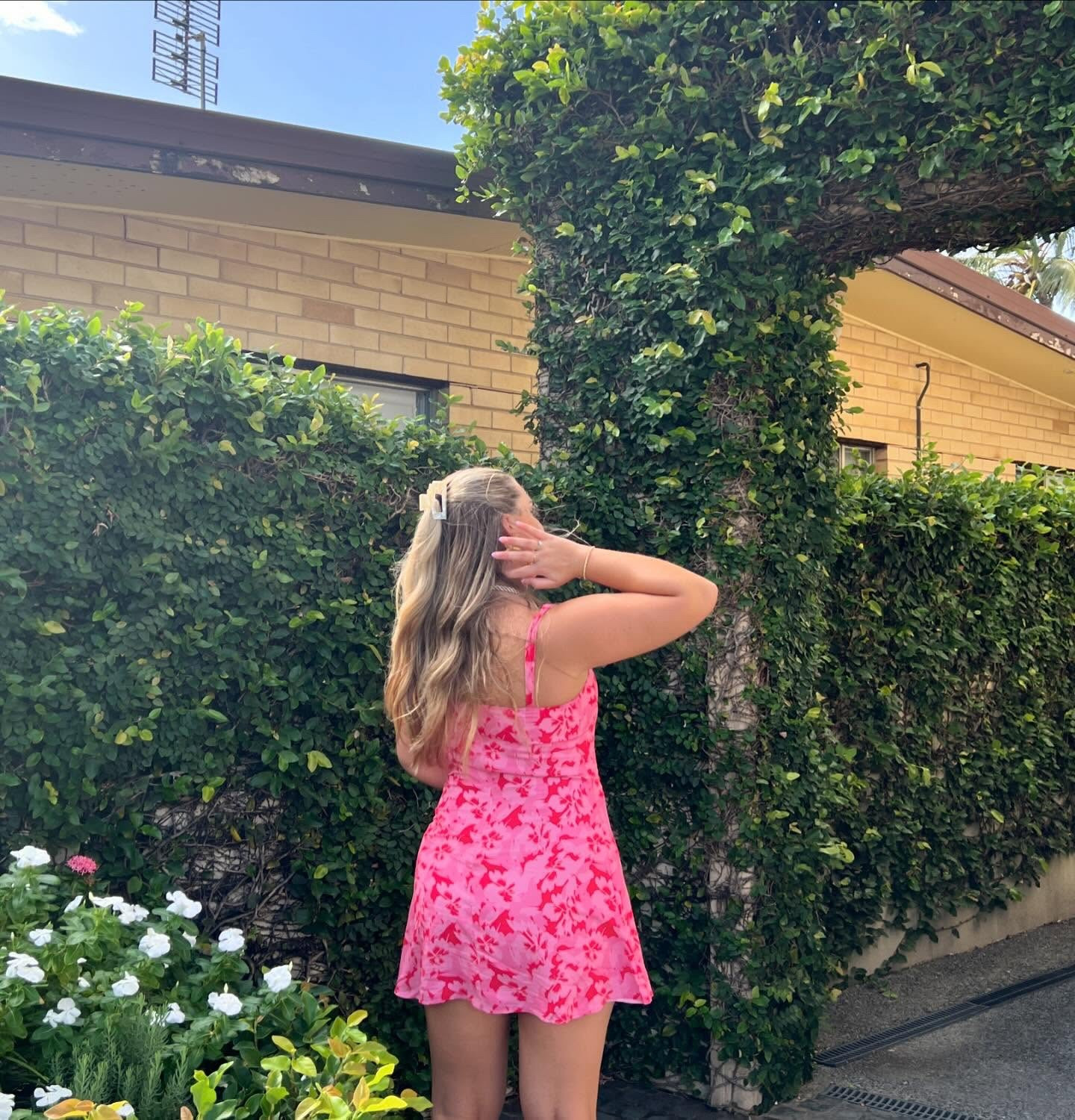 stop and smell the flowers 💐🌸🌷🌺🌼

#minidress #pinkaesthetic #summervibes #springtime #springoutfit #fashionlover #outfitinspiration #floweraesthetic #pinterestinspired