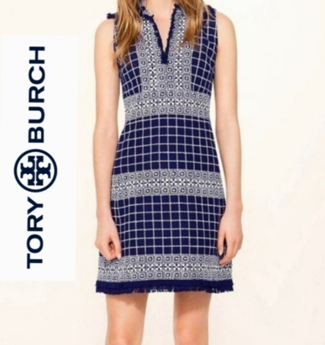Tory Burch dress


#LTKFestival #LTKTravel #LTKOver40