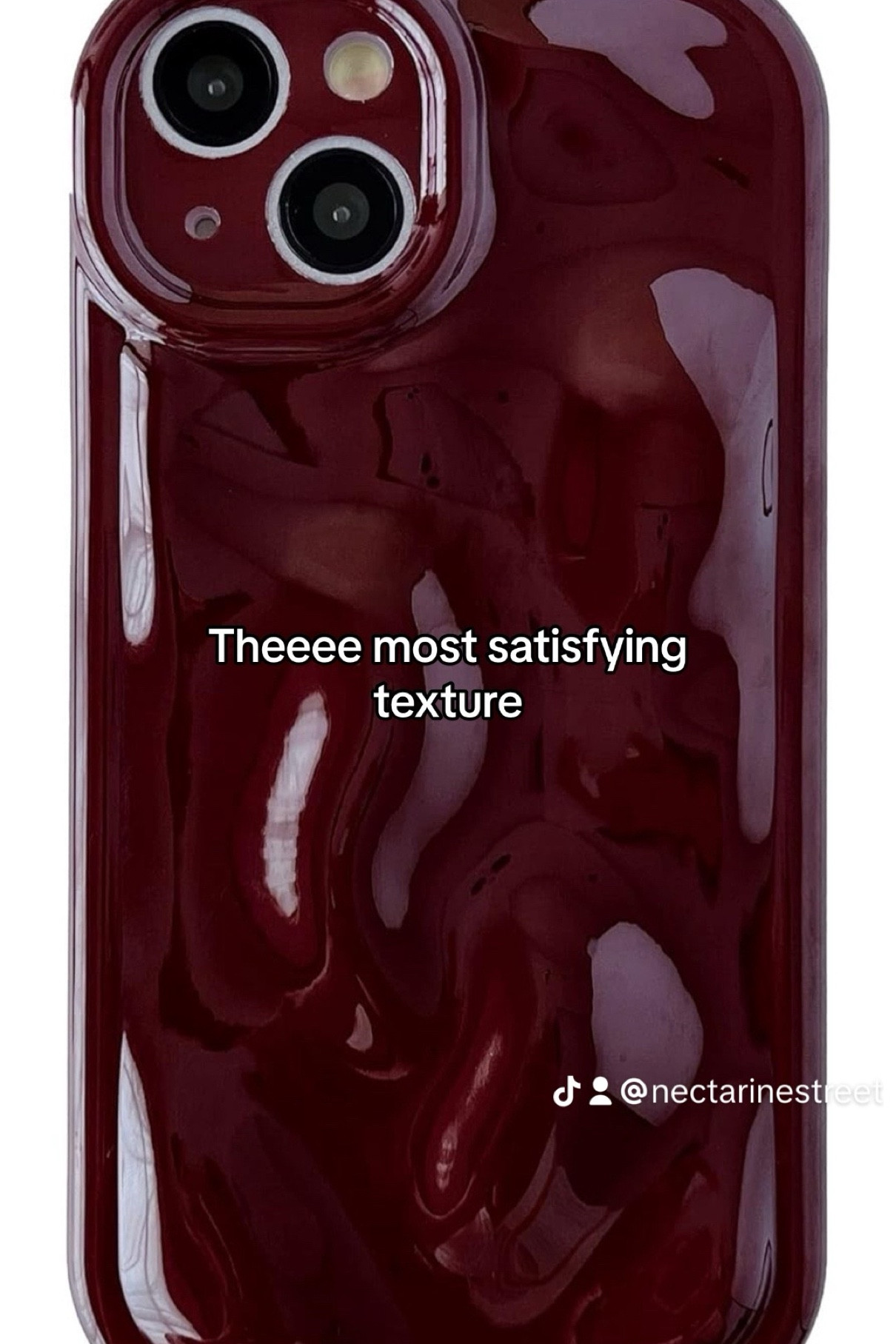 Burgundy phone case

#LTKfindsunder50