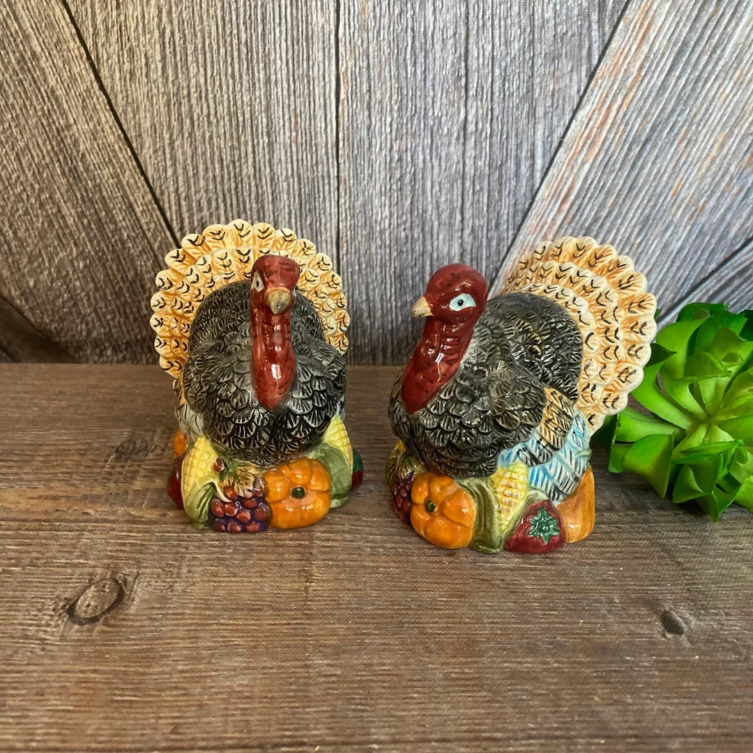 2 Vintage Turkey Salt and Pepper Shakers Thanksgiving Decor - Etsy | Etsy (US)