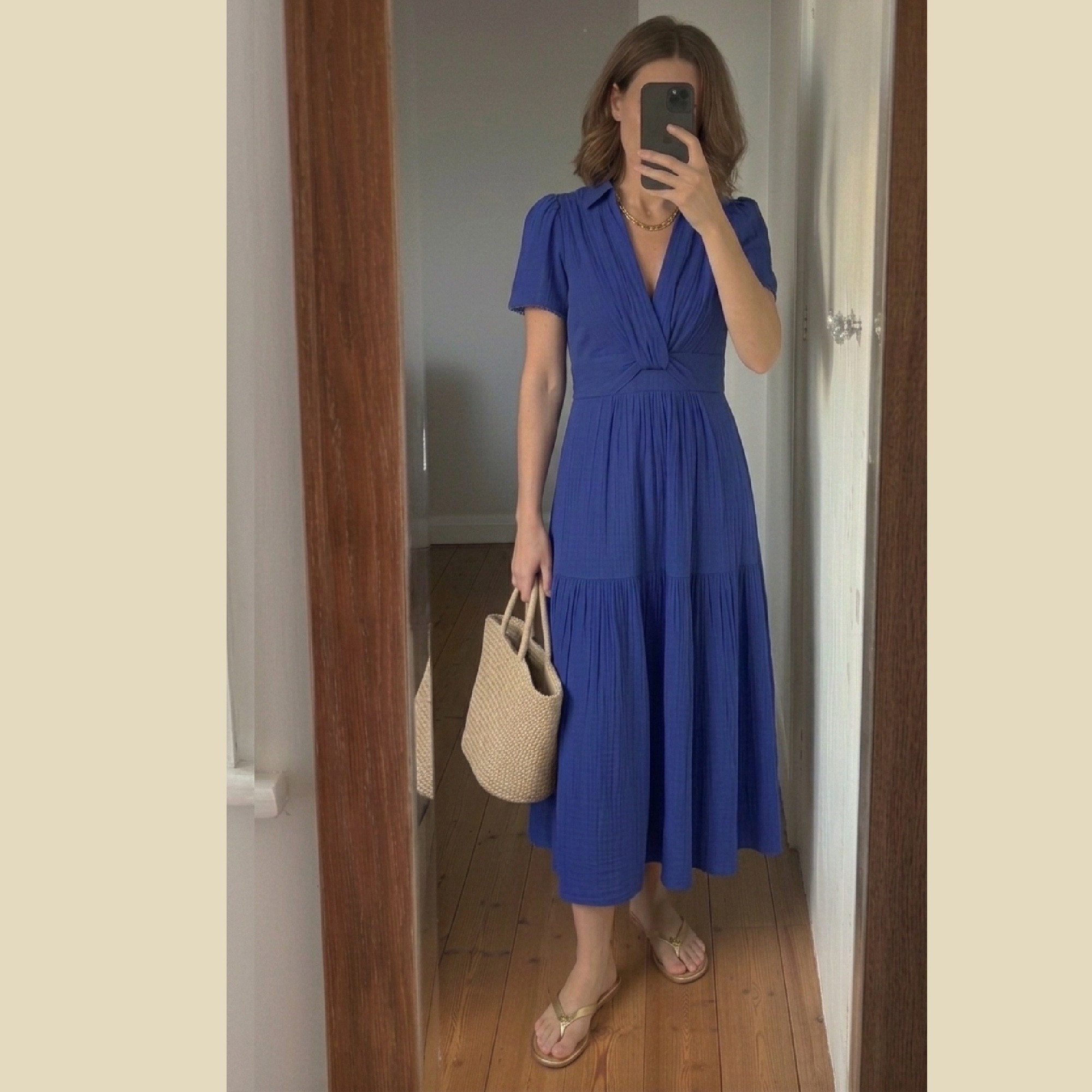 This dress comes in 2 colours; a gorgeous blue or red. Both so lovely it’s difficult to choose

#LTKover50style