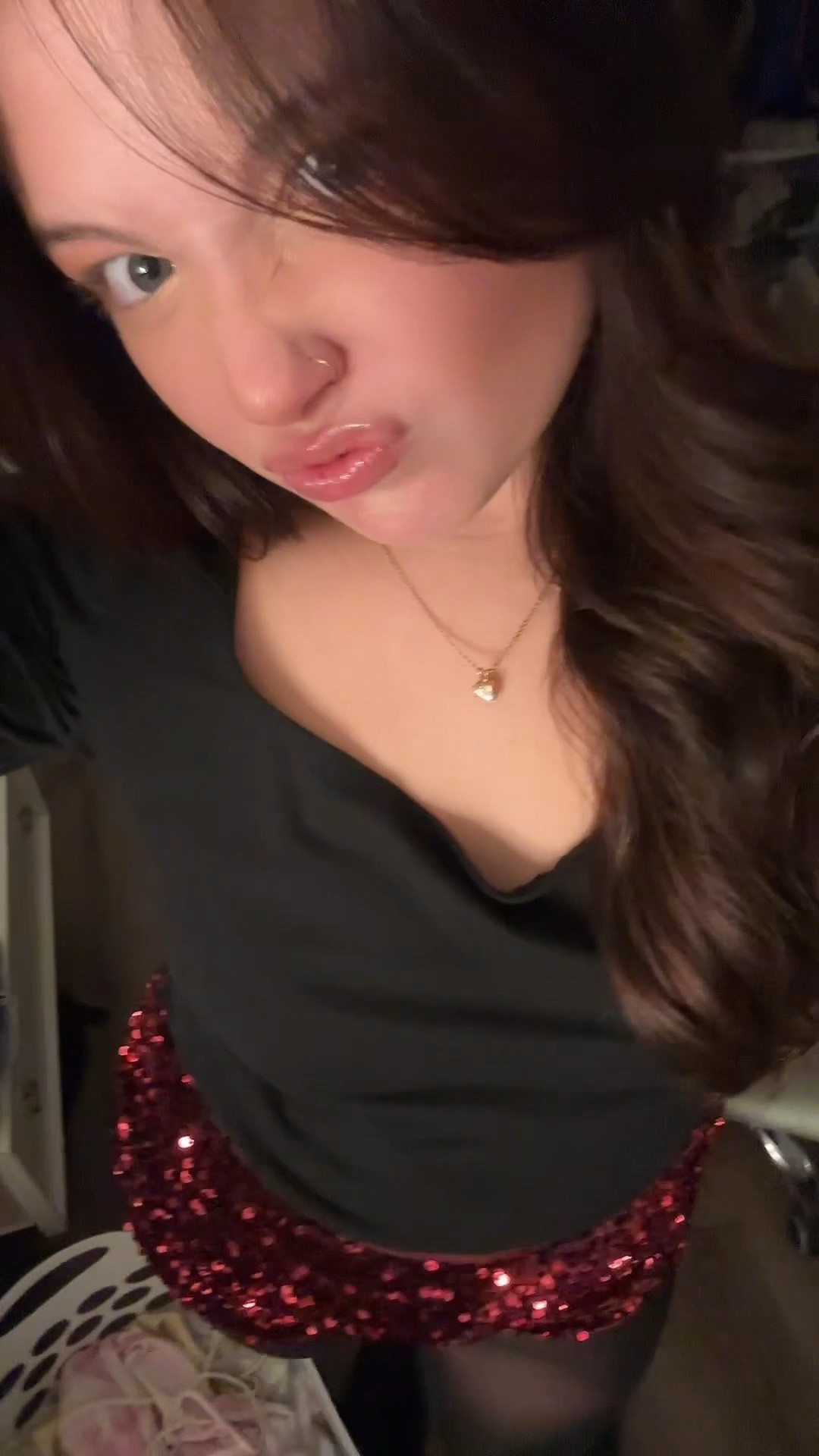 Grwm for Christmas! Ft my makeup routine, hair & outfit check ✨

GRWM makeup routine, hair styling, fit check, outfit of the day, beauty vlog, everyday glam, soft glam makeup, clean girl aesthetic, hair tutorial, outfit inspo, casual chic fit, getting ready with me, morning routine, content creator life, beachy aesthetic, TikTok GRWM, Instagram Reels, lifestyle beauty content

#LTKvlog #LTKU #LTKHoliday