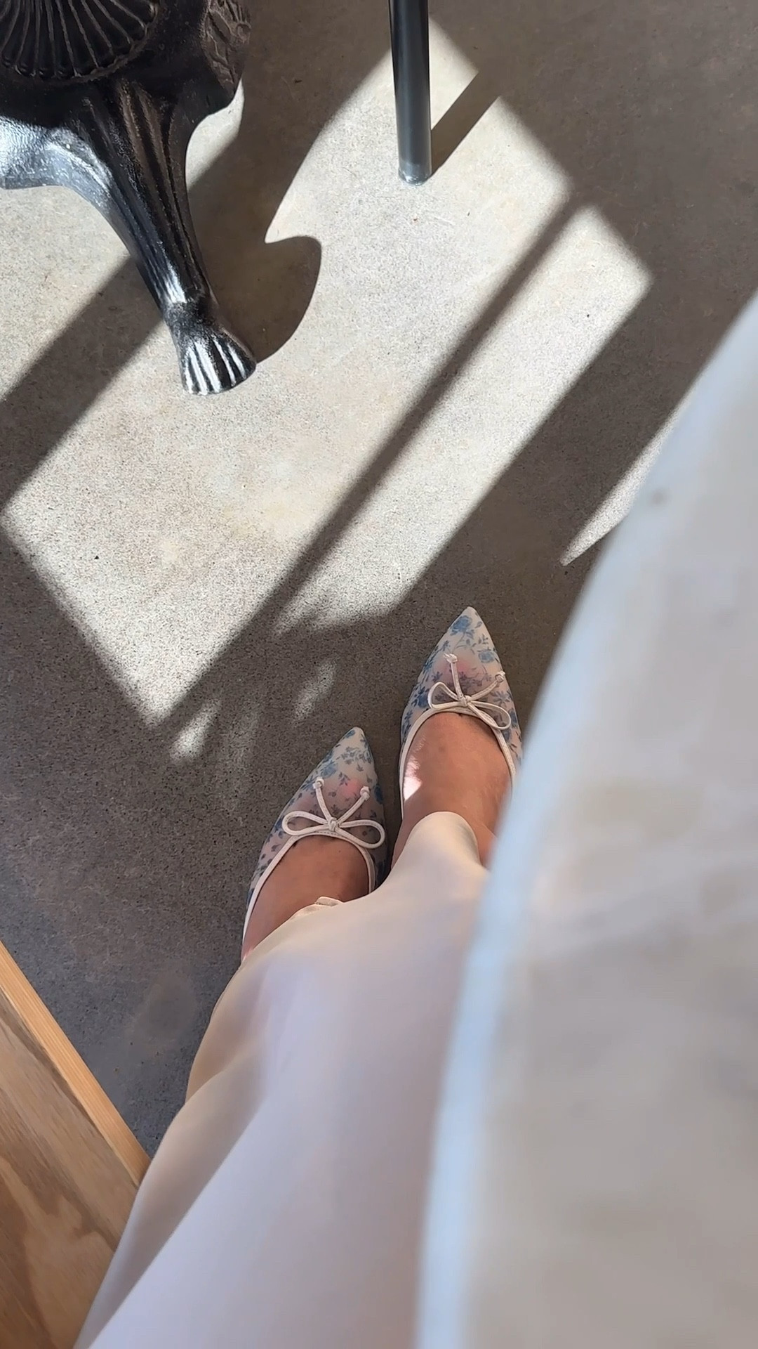 A little moment for these dolce vita kitten heels mesh bow elevated casual trendy Pinterest girl brunch date night cute girly shoes mules 

#LTKootd #LTKWorkwear #LTKPetite