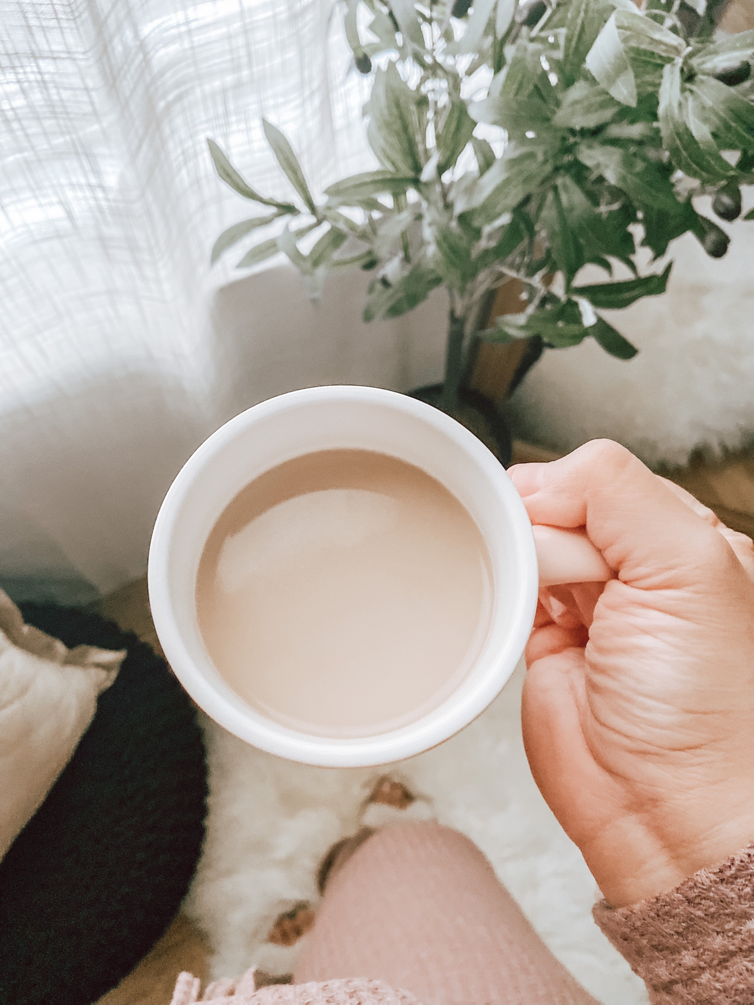 hello weekend ☕️ 
take a closer look at my favorite things in this shot 📸 

#LTKcurves #LTKhome #LTKunder100