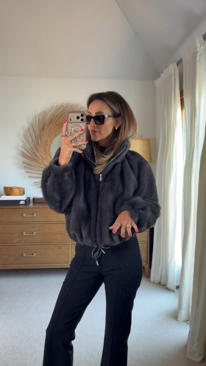 Love the color on the bomber faux fur jacket. I don’t have anything like this and I feel like it’s so unique and looks expensive

#LTKSaleAlert #LTKSeasonal #LTKootd