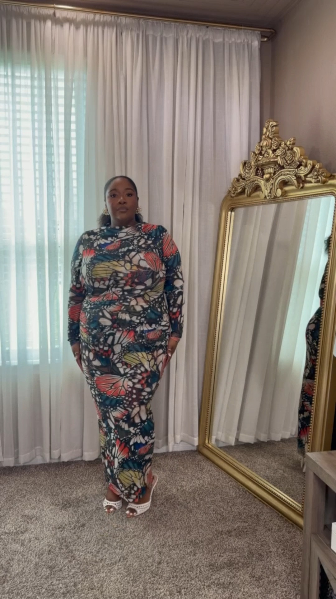 ✨ Ashley Graham Mesh Women’s Plus Long Sleeve Butterfly Bodycon Dress, perfect for a spring date night or dinner with the girls when the temps drop at night. On sale with code POPPIES.
Sizing:
Runs large, very stretchy, and double lined
I’m wearing a 2X, but should have gotten a 1X.



#LTKMothersDay #LTKPlusSize #LTKootd