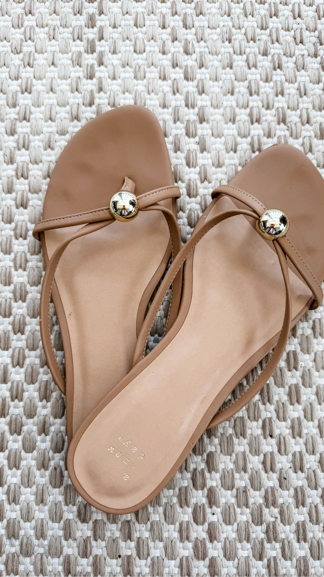 Faux leather flip flops
Women’s sandals
Faux leather open toe cushioned insole
Target flip flops
Women’s Target Sandals 
Gold and faux leather sandals
#target 

#LTKSeasonal #LTKShoeCrush #LTKOver40
