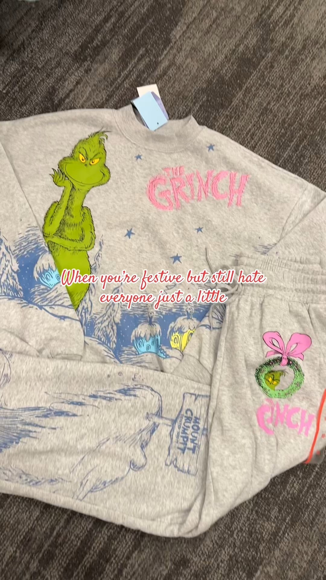 Grinch-coded but make it cozy 😌💚
Not me turning the entire holiday season into my personality because of this sweat set…
If you need me, I’ll be in my festive villain era sipping cocoa + minding absolutely no one’s business 🎄✨

Targetfinds targetstyle targetholiday targetchristmas holidayoutfits cozyseason grinchmas grinchseason
ltkitbag ltkholiday ltkgiftguide ltkfashion christmasstyle holidayaesthetic festivevibes
grinchlover grinchgirl holidayfits

#LTKHoliday #LTKGiftGuide #LTKSeasonal