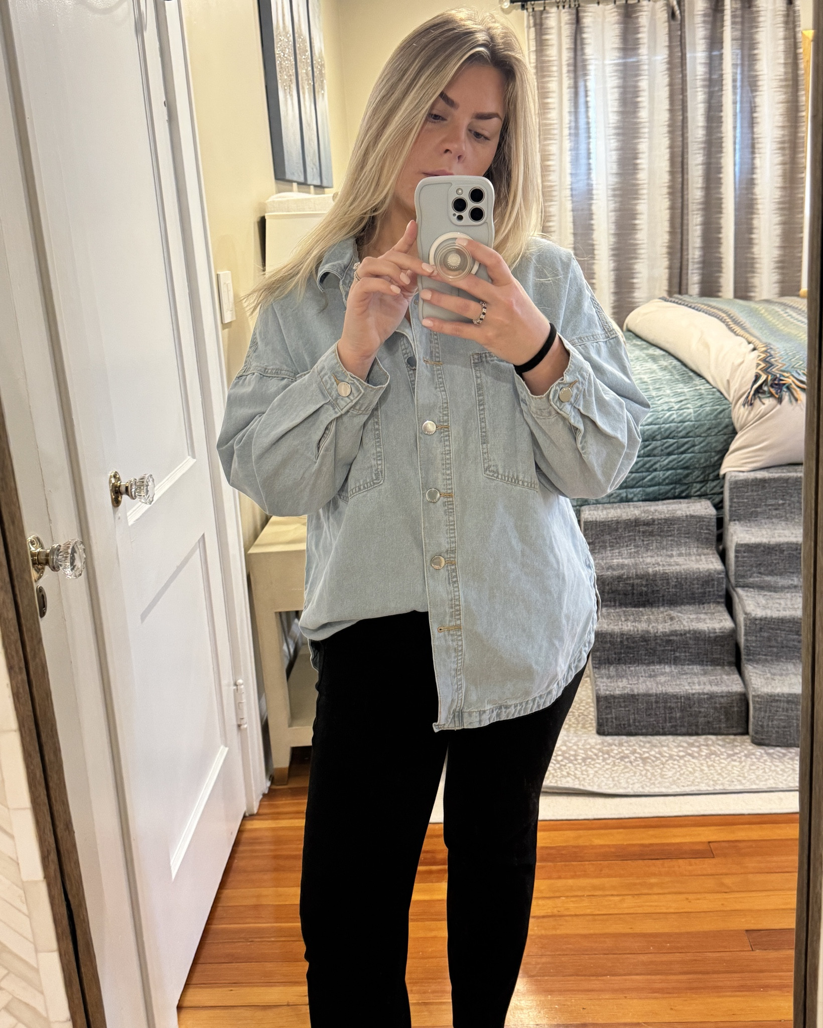 Cutest denim shirt from Amazon. Actually impressed by the material and quality. Could be worn as a shacket too.

Shirt casual style easy looks affordable Amazon denim 

#LTKFindsUnder50 #LTKStyleTip