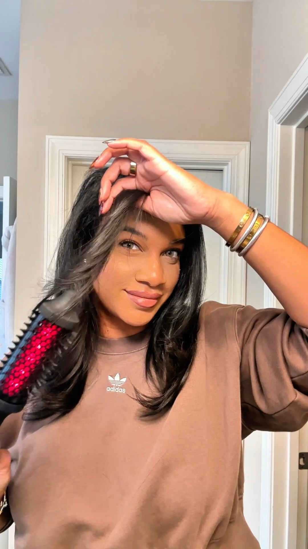 Round brush, hair brush, at home blow out, thermal brush , gram


#LTKBeauty #LTKdayinmylife #LTKgrwm