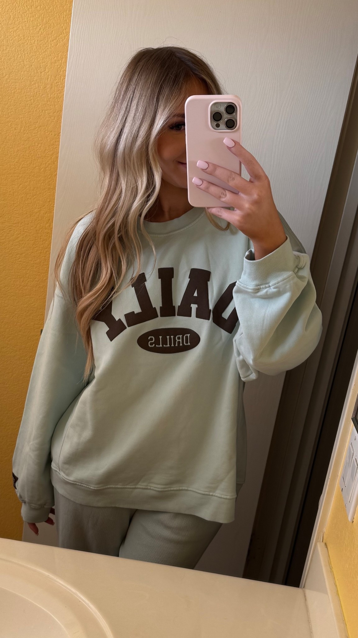 new daily drills set! 🩵 wearing size XS/S in both! 

revolve x daily drills | ice blue | matching sweat set | chocolate brown | blue and brown | lounge wear | lounge set | blue set | blue sweat set | oversized sweatshirt 