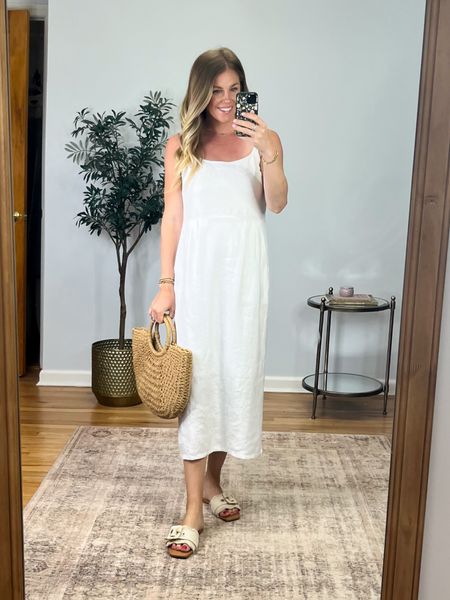 The perfect linen maxi dress you will wear for years and years. Such a flattering fit. Side zipper and adjustable straps. Wearing size small. 

#LTKSaleAlert #LTKFindsUnder100 #LTKFindsUnder50