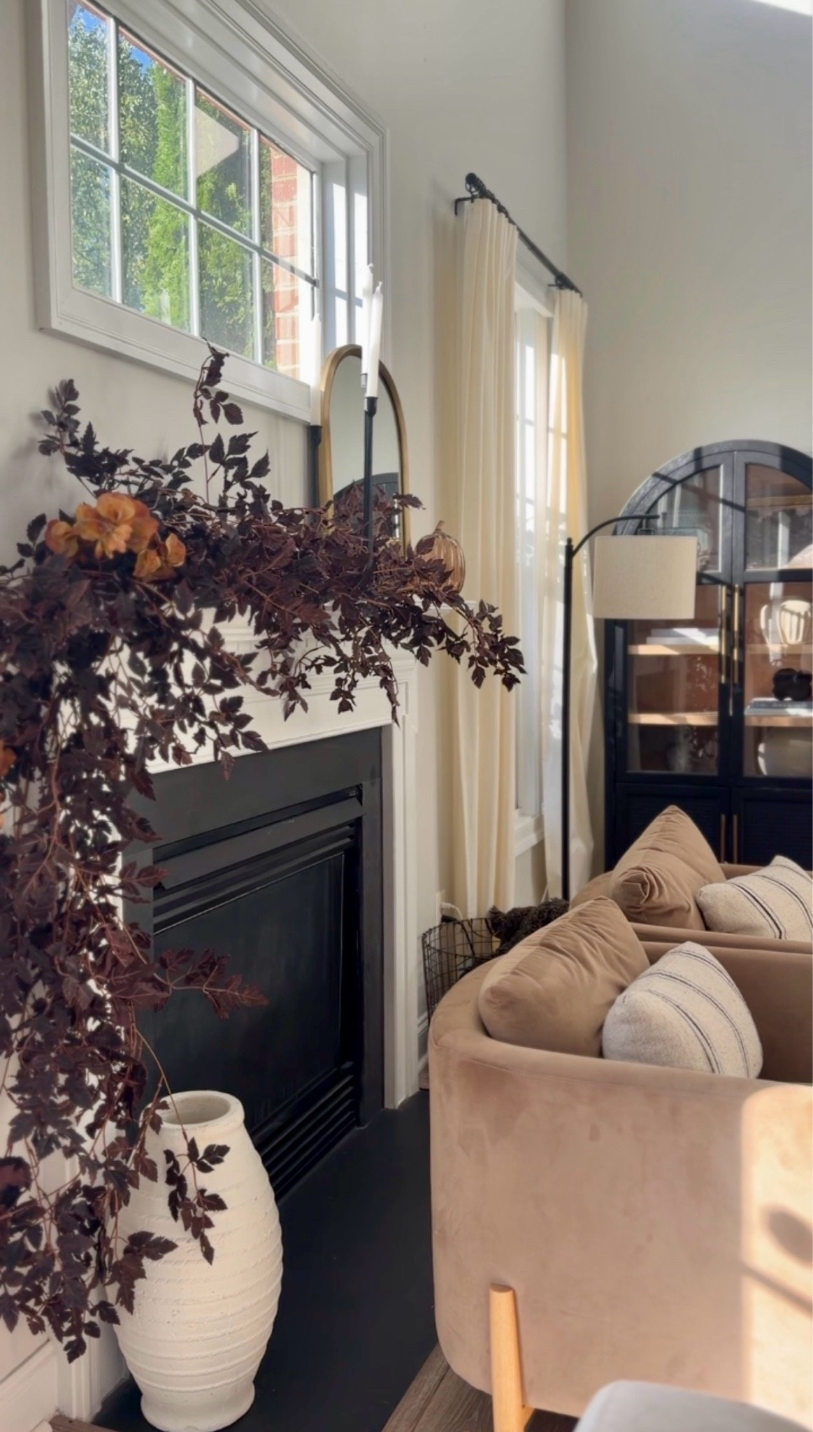 Fall garland, faux stems, faux florals, fireplace, fall mantle, living room, fall decor

#LTKSeasonal #LTKHome