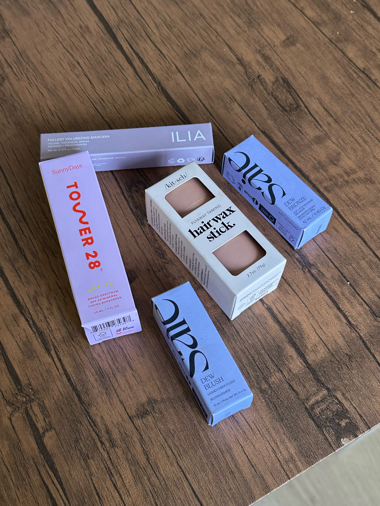 New nontoxic makeup routine 🤭 genuinely SO excited to bring with me to Costa Ricaaaa

Ulta , Sephora, clean makeup 

#LTKBeauty #LTKTravel #LTKSaleAlert