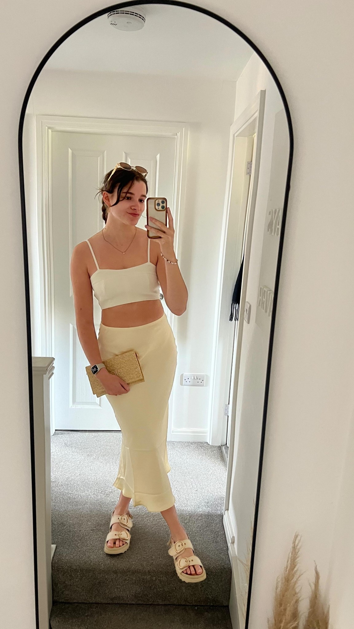 POV: you found the skirt of the season and you’ll never guess where from…

New Look TAKE A BOW 👏🏼

I’m obsessed!! The colour is everything 😍 I have a feeling you’re about to see a lot of this on my grid 🙊 🥞 

Satin Skirt, butter yellow, pastel yellow, new look, tall style, spring outfits , highstreet fashion, spring summer, holiday outfit, midi skirt 



#LTKuk #LTKspring #LTKstyletip