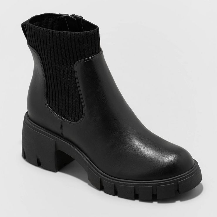 Women's Keeley Chelsea Boots - Universal Thread™ | Target