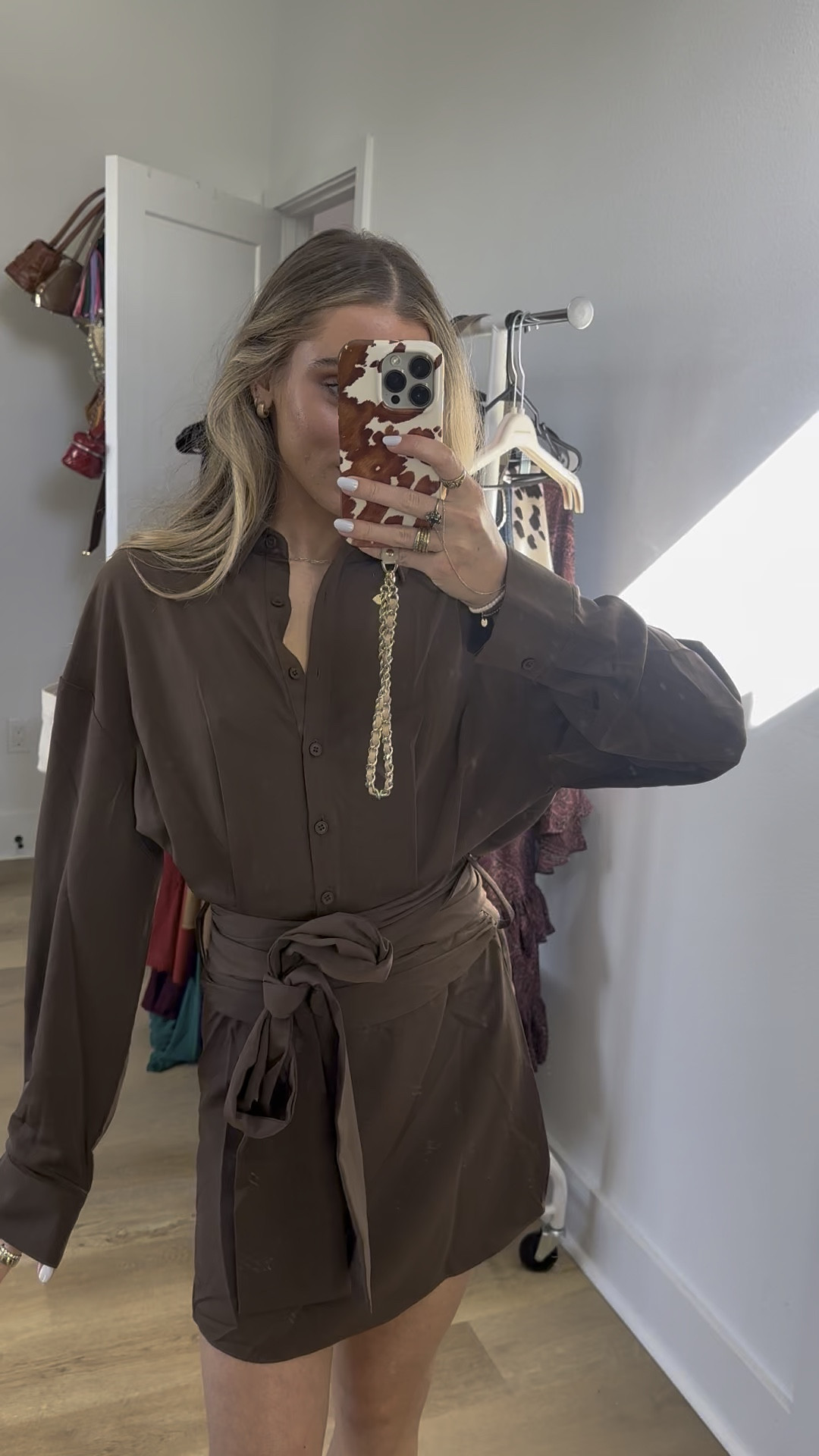 Showpo size 2. The mini length keeps it playful, the shirt silhouette keeps it polished, perfect for throwing on when you want to look put-together without trying too hard.
Style the Joyce Mini Dress with statement jewellery and strappy heels for nights out, or dial it back with an oversized shirt draped over the shoulders for a cool, borrowed-from-the-boys vibe. From long lunches to late-night plans, this is one of those Dresses that goes where you do, sleek, confident, and undeniably chic.


#LTKHoliday #LTKFindsUnder100 #LTKSaleAlert