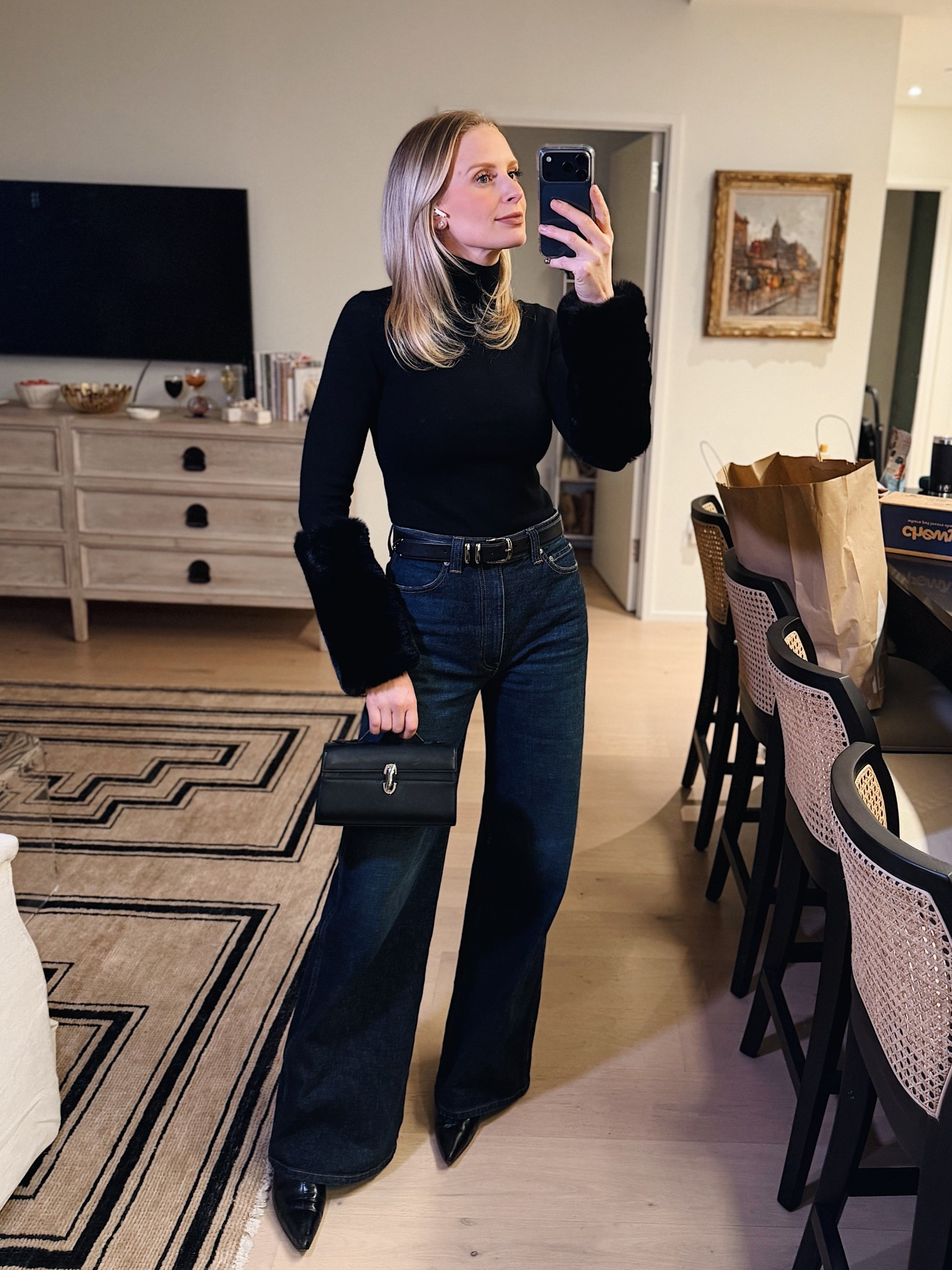 Last night’s look! Wearing a small in the sweater 🖤

#LTKootd