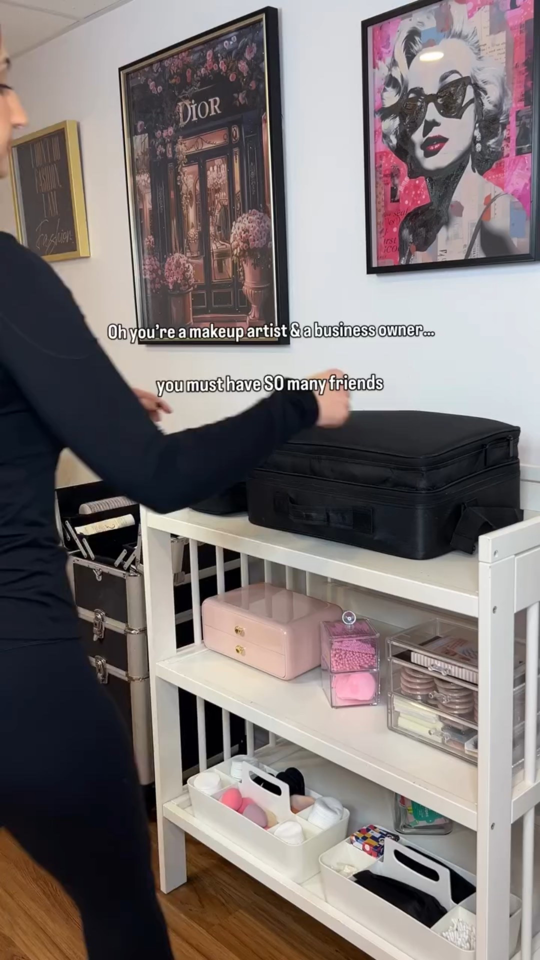 I swear it’s just me, coffee, CapCut and anxiety running this whole business!😭 Please tell me I’m not the only one 😅👇

#makeupartistlife #beautybusiness #smallbusinesshumor
#ottawamua #canadiancreator #reelsfunny