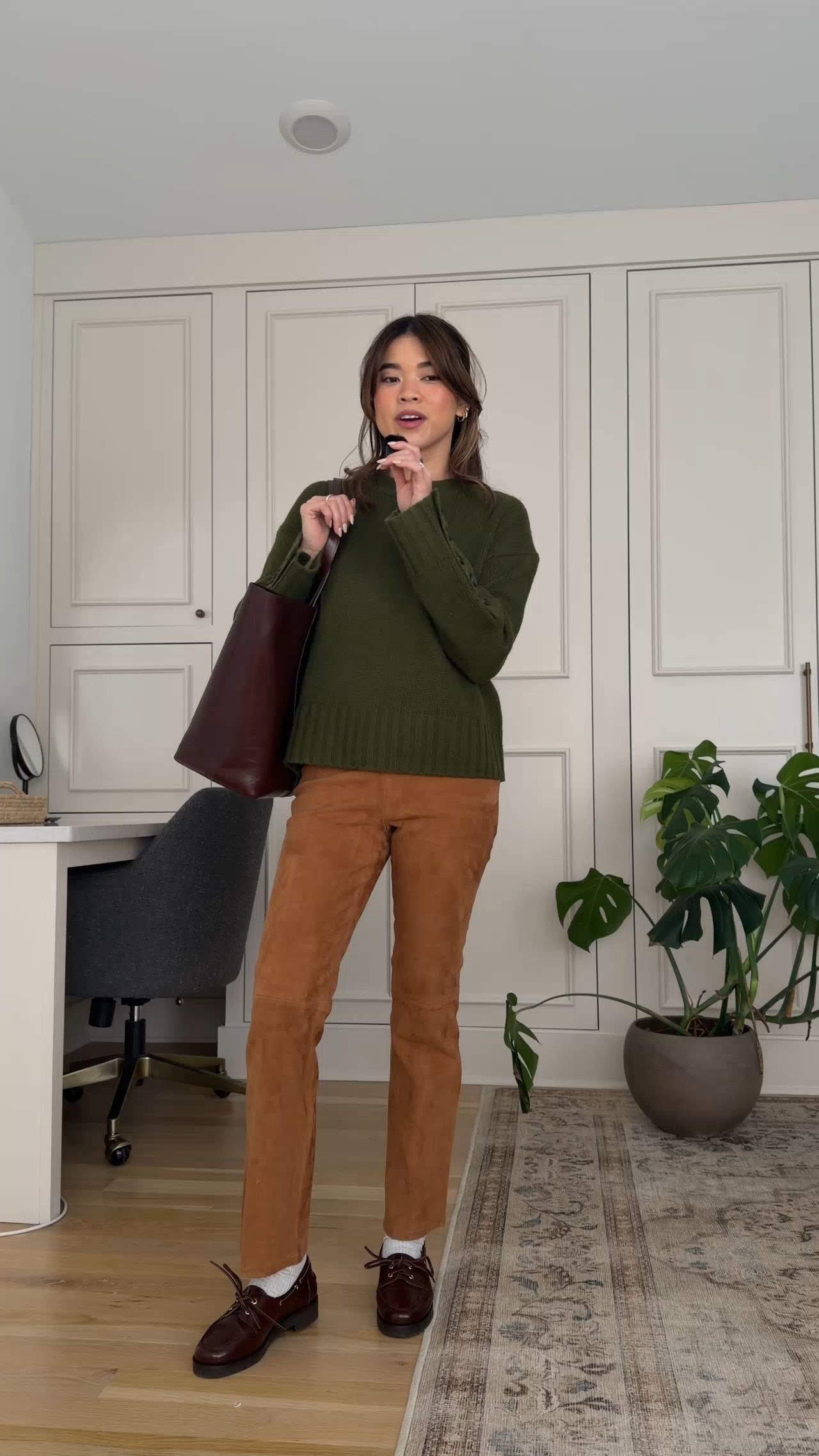 Sizing info: sweater size XS, pants size 2!

petite fashion, get dressed with me, outfit inspiration, ootd, nashville outfit, Nashville influencer, petite style, vacation style, casual outfits, mom style, petite pants, winter dress, winter outfit, winter pants, winter outfit inpso, winter outfit idea, winter top, winter style, winter sweater, cozy sweater, cold weather sweater, cold weather outfit, winter bag, winter purse, suede pants, sezane sweater, sezane suede pants,  

 

#LTKHoliday #LTKSeasonal #LTKPetite