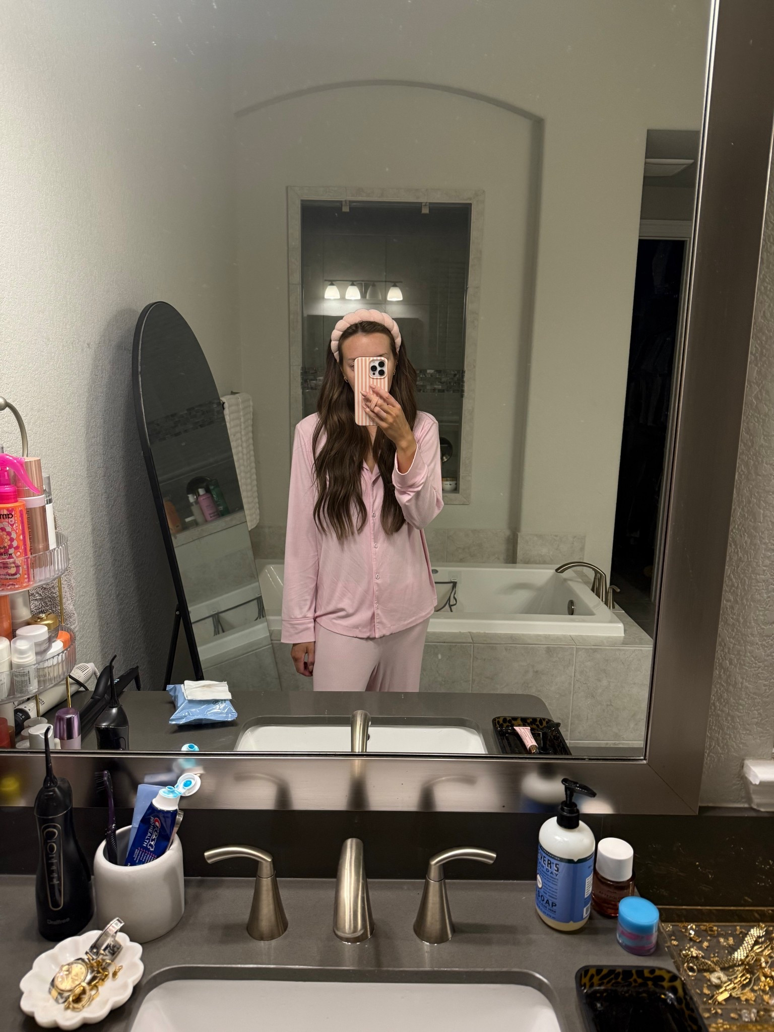 The best pjs from skims 30% off

#LTKCyberWeek #LTKGiftGuide #LTKHoliday