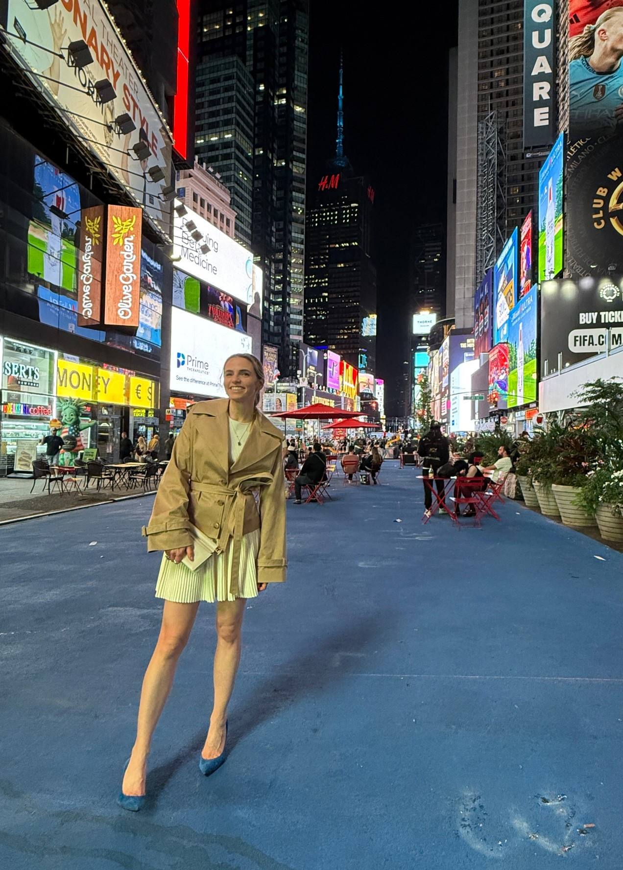 A little fall date night outfit for dinner in New York City  🍂 I love this cropped trench coat and matching knit mini skirt and tank set- it’s so chic! I’m wearing a size small in each piece. 

#LTKSeasonal #LTKSaleAlert #LTKTravel