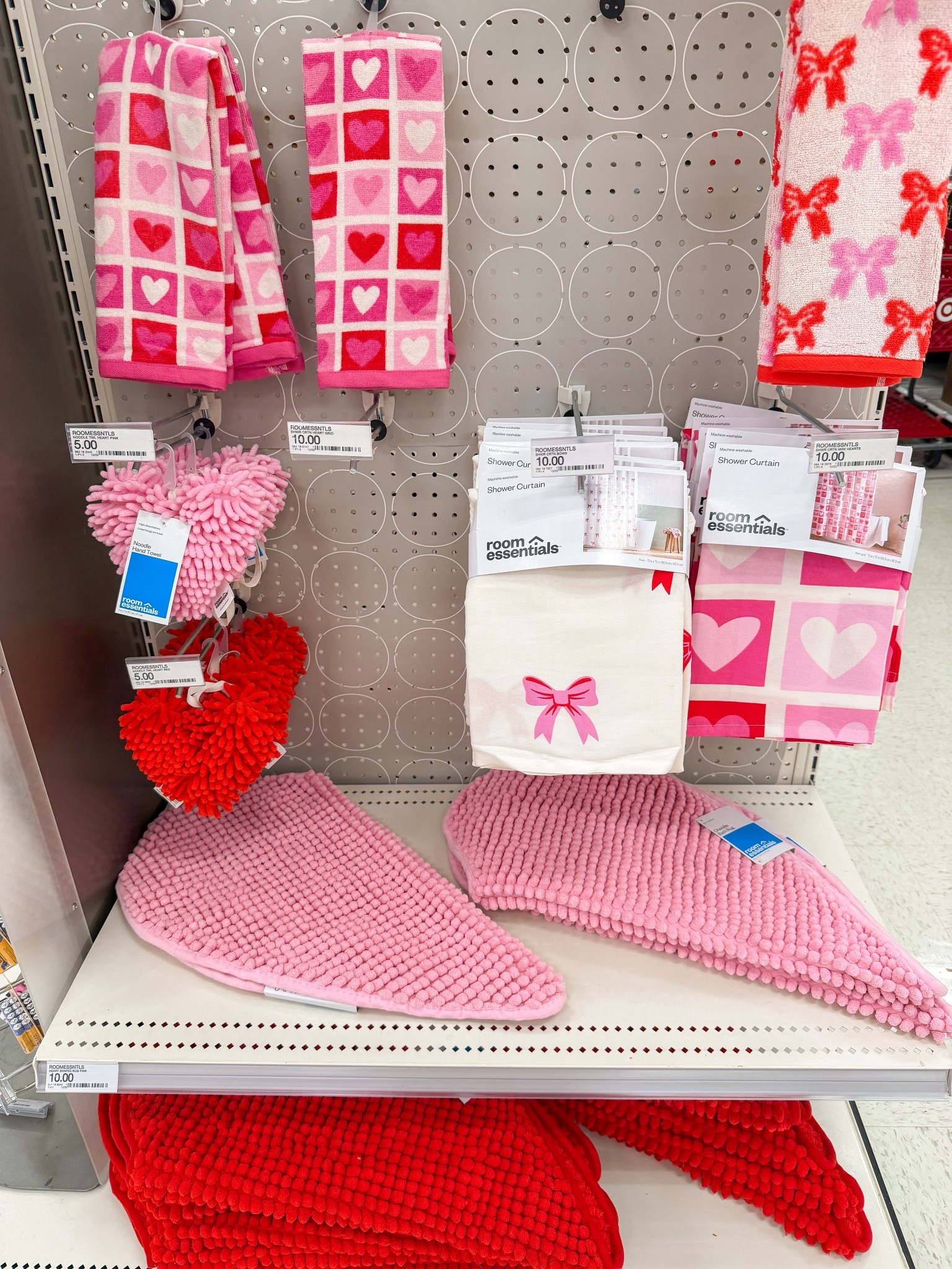 Valentine’s Day home finds at target! 

#LTKHome #LTKFindsUnder50 #LTKFindsUnder100