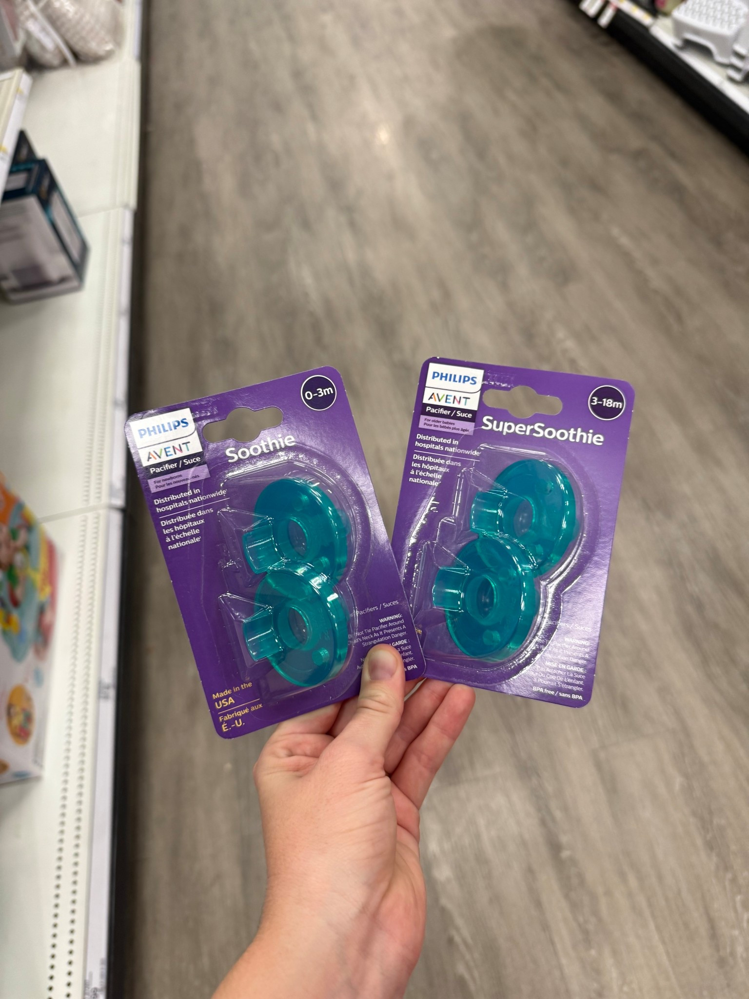 🍼 One of the best pacifiers on the market, the Philips Avent Soothie!
But what’s the real difference between the different age ranges? Because honestly… they look exactly the same, right?! 👀

Here’s the scoop ⤵️

✨ 0–3 months: The nipple is slightly smaller and softer to fit a newborn’s mouth and developing palate.
✨ 3+ months: The shape is almost identical, but the silicone is a bit firmer and the nipple is slightly longer to support stronger sucking reflexes as babies grow.
✨ 6–18 months: Designed for older babies with more oral strength the nipple is sturdier, and the shield size is adjusted for safety and comfort as little ones get more mobile.

So while they might look the same, each stage is actually fine tuned to match your baby’s growth and development ❤️