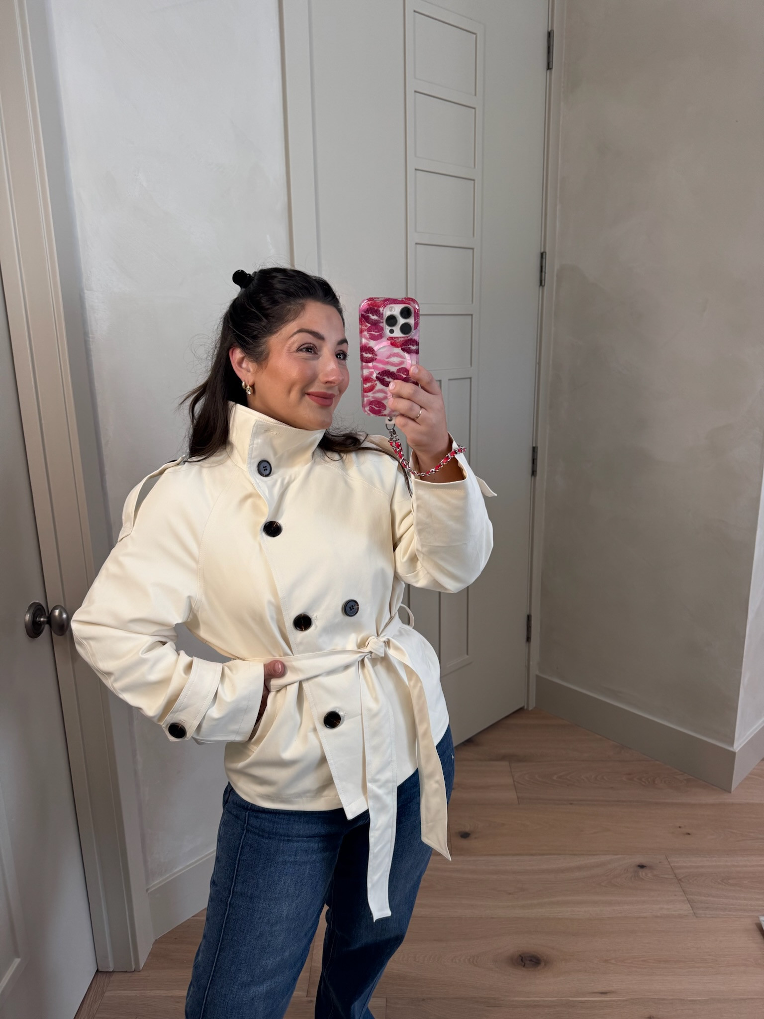 LOVE!!! The quality of this jacket is so nice!! 

Cropped trench with funnel neck! Size small, jeans size 27 

5'0" 140lbs

#LTKootd #LTKPetite #LTKSeasonal