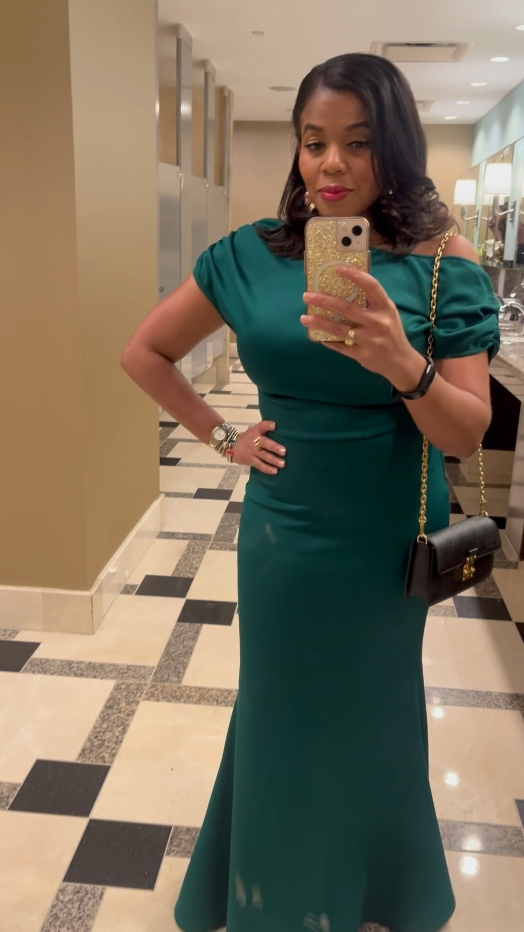 This lovely formal dress is one of my best Amazon finds! This dress is petite friendly, comes in several colors, and is so flattering! Wear this gown to your next formal event or as a wedding guest,


#LTKPetite #LTKFindsUnder100 #LTKWedding