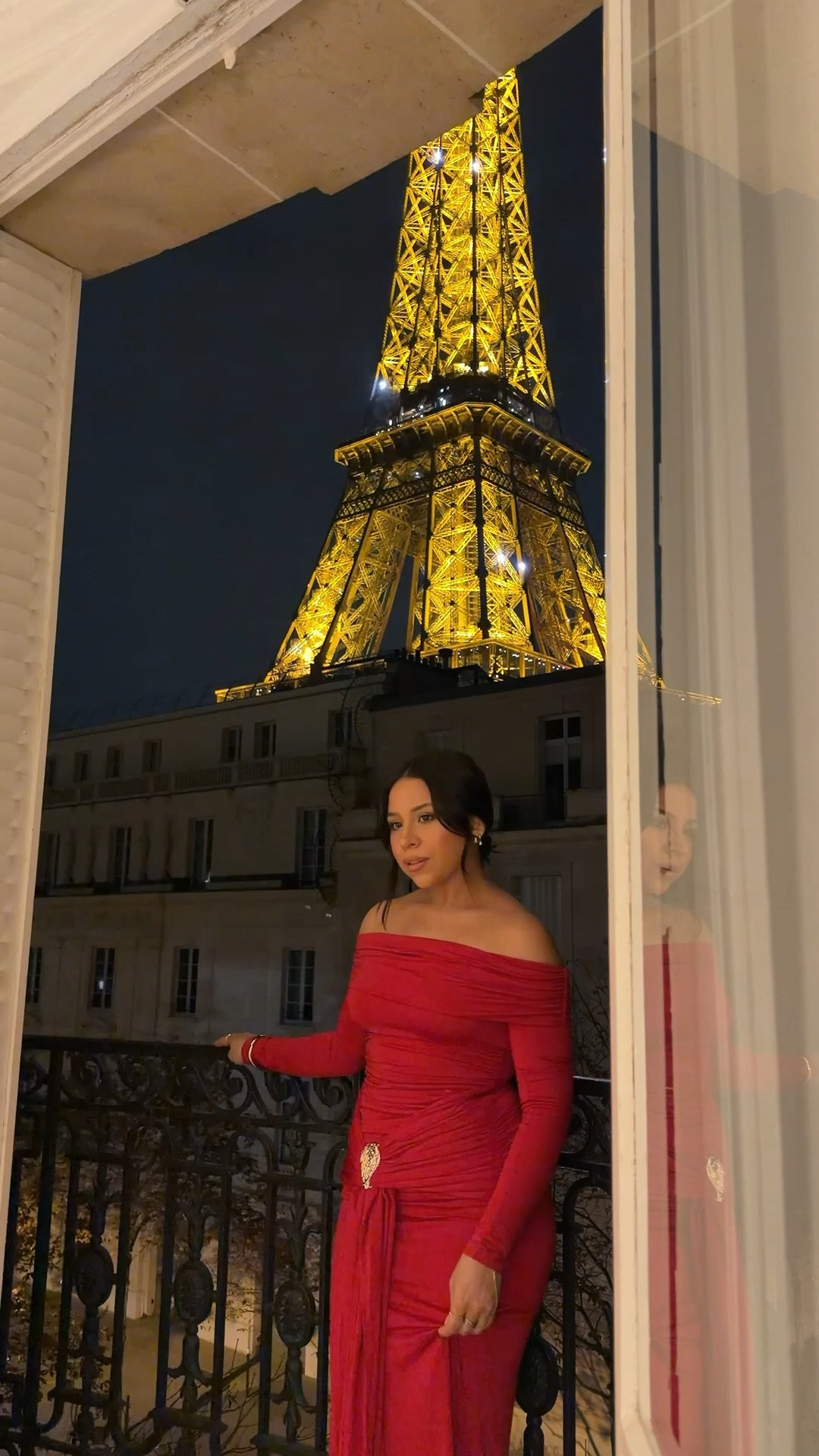 Red dress: small 
Heels: 7 

#LTKHoliday #LTKootd #LTKSaleAlert