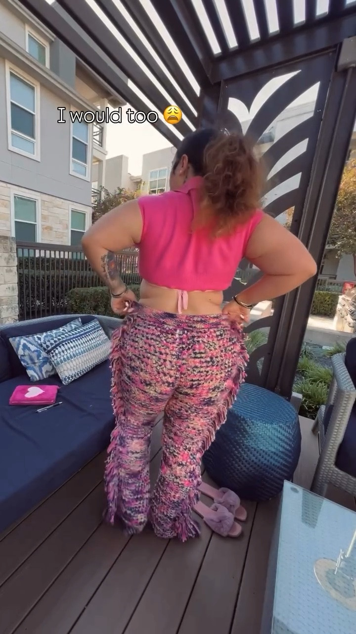 My body dysmorphia be lying to me sometimes but then sometimes the shape be shaping! 😭💕🫶🏻 

If you need some extra help, my app provides weekly recipe drops and unlimited access to all my workout challenges with likeminded individuals ready to support and cheer you on! comment “membership” for the free trial link 💕