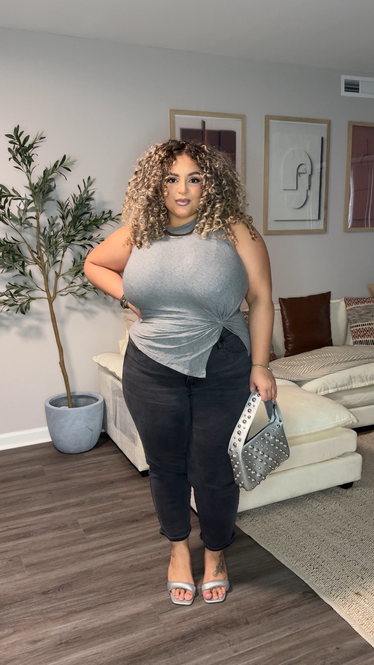 Wearing a xxl in both tops
Wearing a 34 in jeans (had them hemmed)


#LTKPlusSize #LTKStyleTip #LTKWatchNow