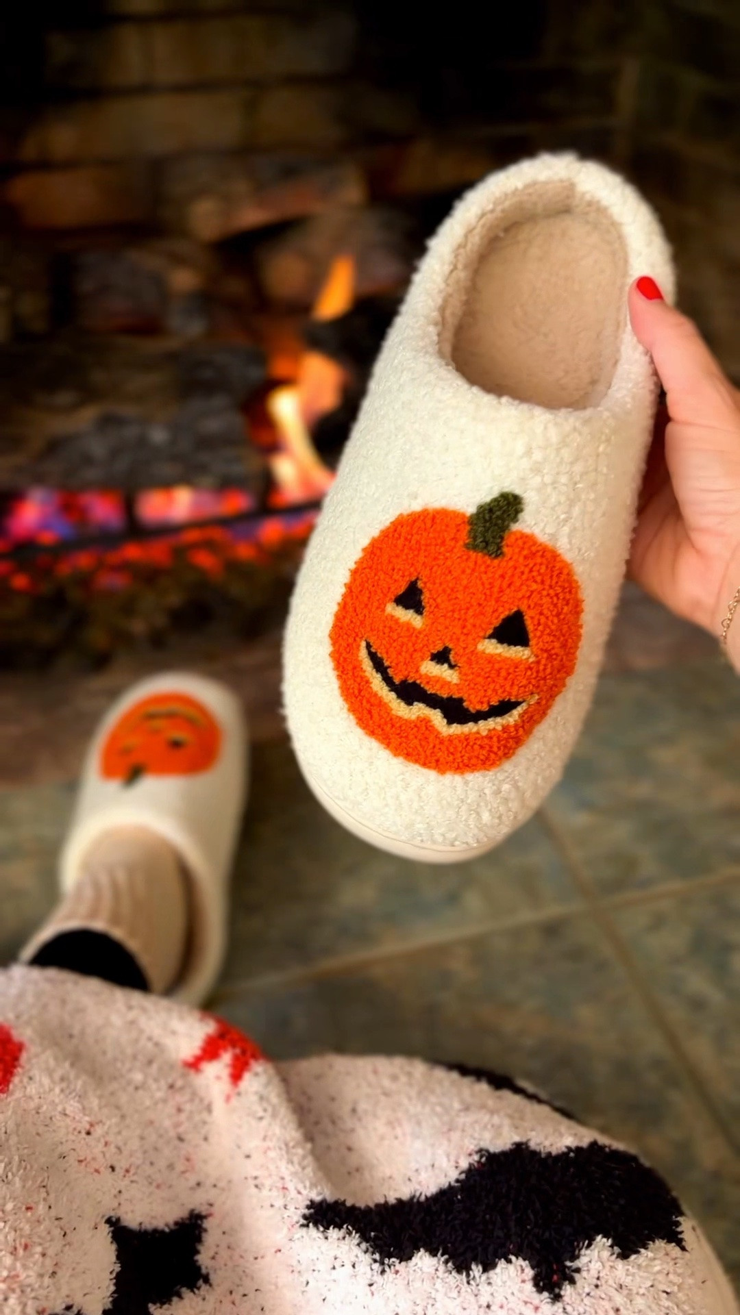 cozy pumpkin slippers for halloween, spooky season, cozy girl aesthetic

#LTKdayinmylife #LTKootd #LTKSeasonal